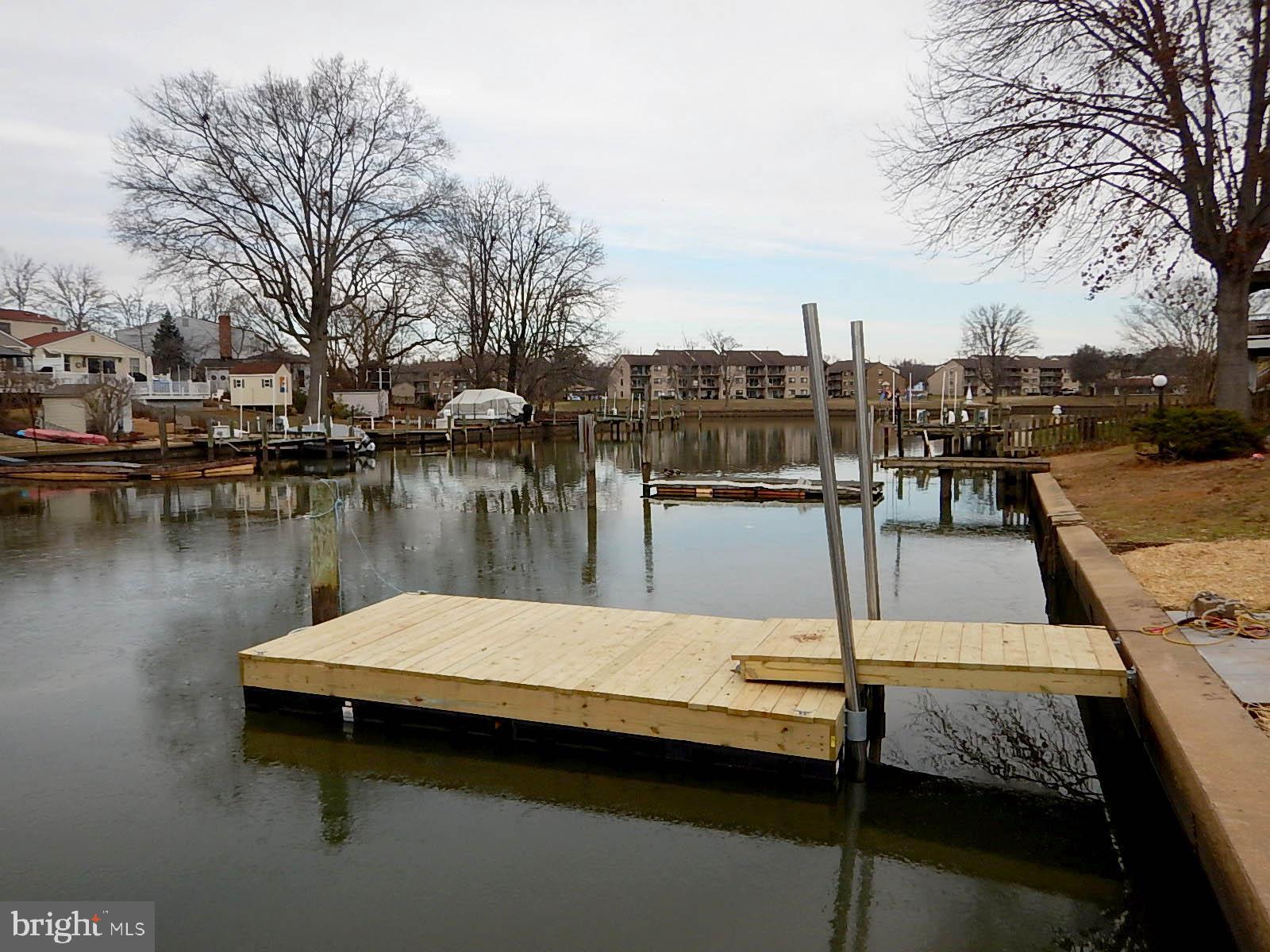 RUMSEY ISLAND - Residential