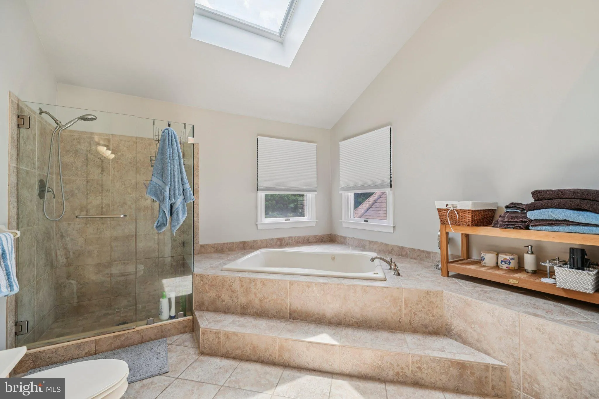 Thornton, Pennsylvania 19373, United States, 4 Bedrooms Bedrooms, ,4 BathroomsBathrooms,Residential,Active,173989