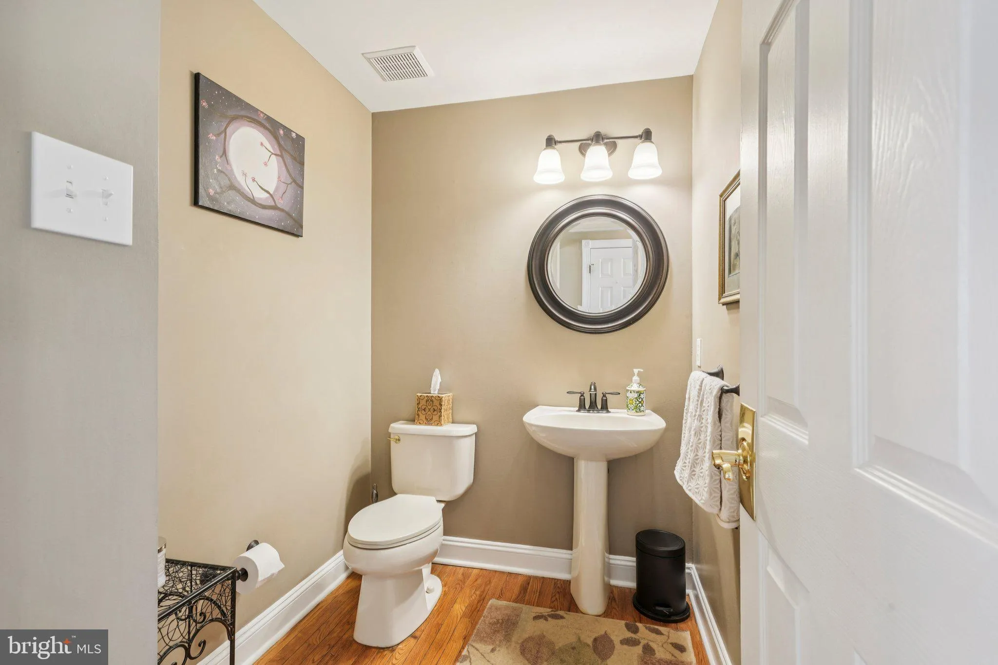 Thornton, Pennsylvania 19373, United States, 4 Bedrooms Bedrooms, ,4 BathroomsBathrooms,Residential,Active,173989