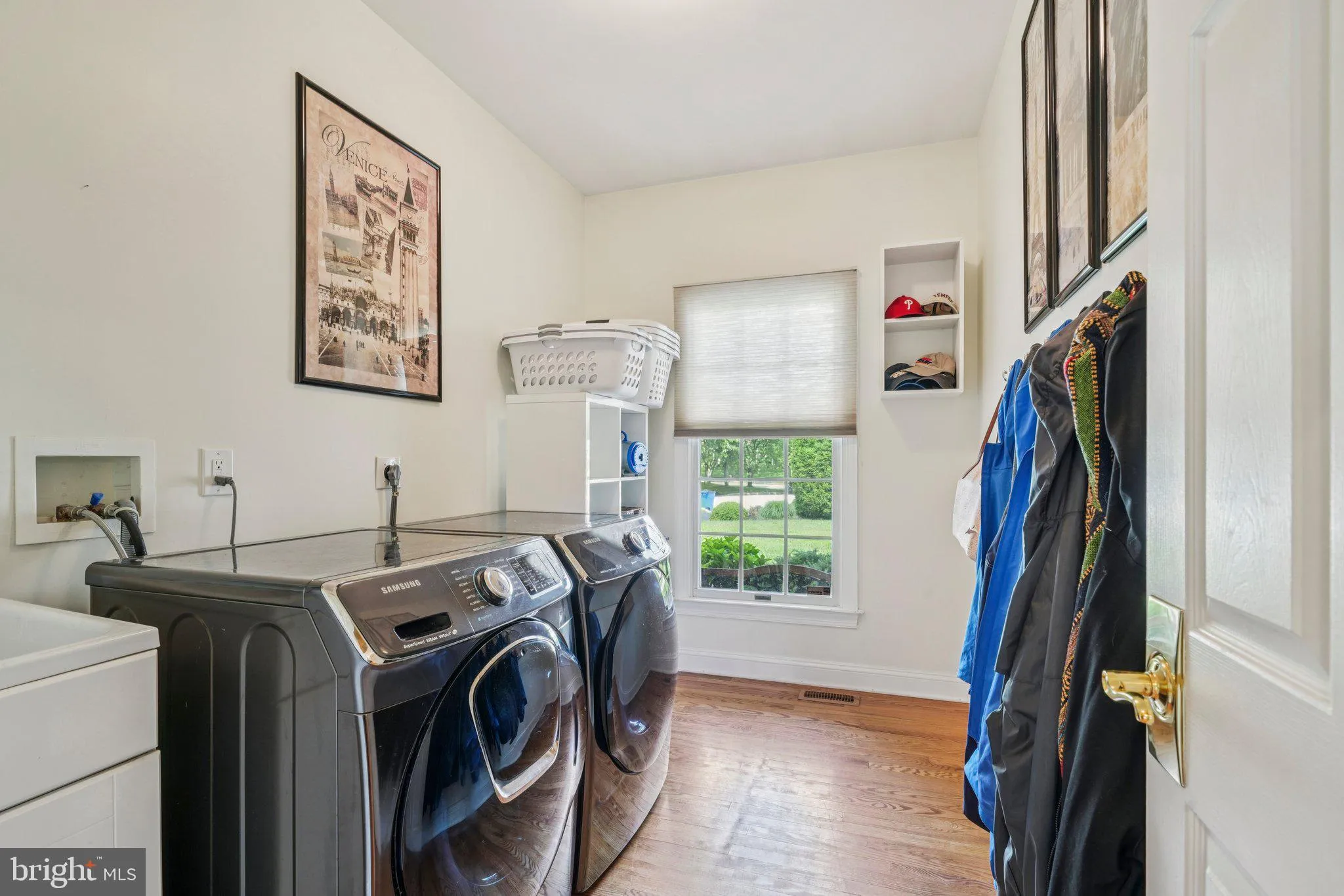 Thornton, Pennsylvania 19373, United States, 4 Bedrooms Bedrooms, ,4 BathroomsBathrooms,Residential,Active,173989