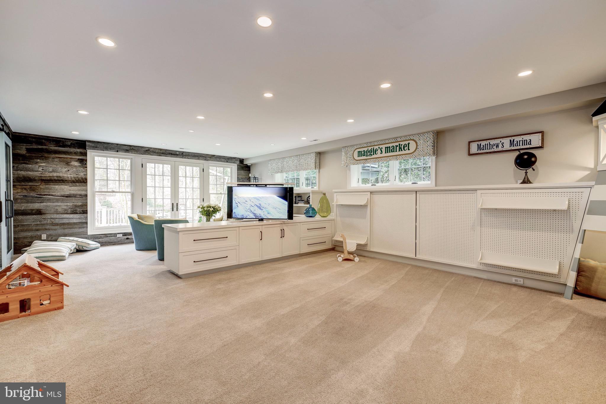 FRANKLIN PARK - Residential