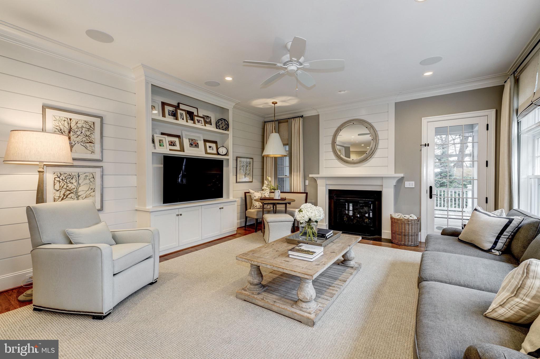 FRANKLIN PARK - Residential