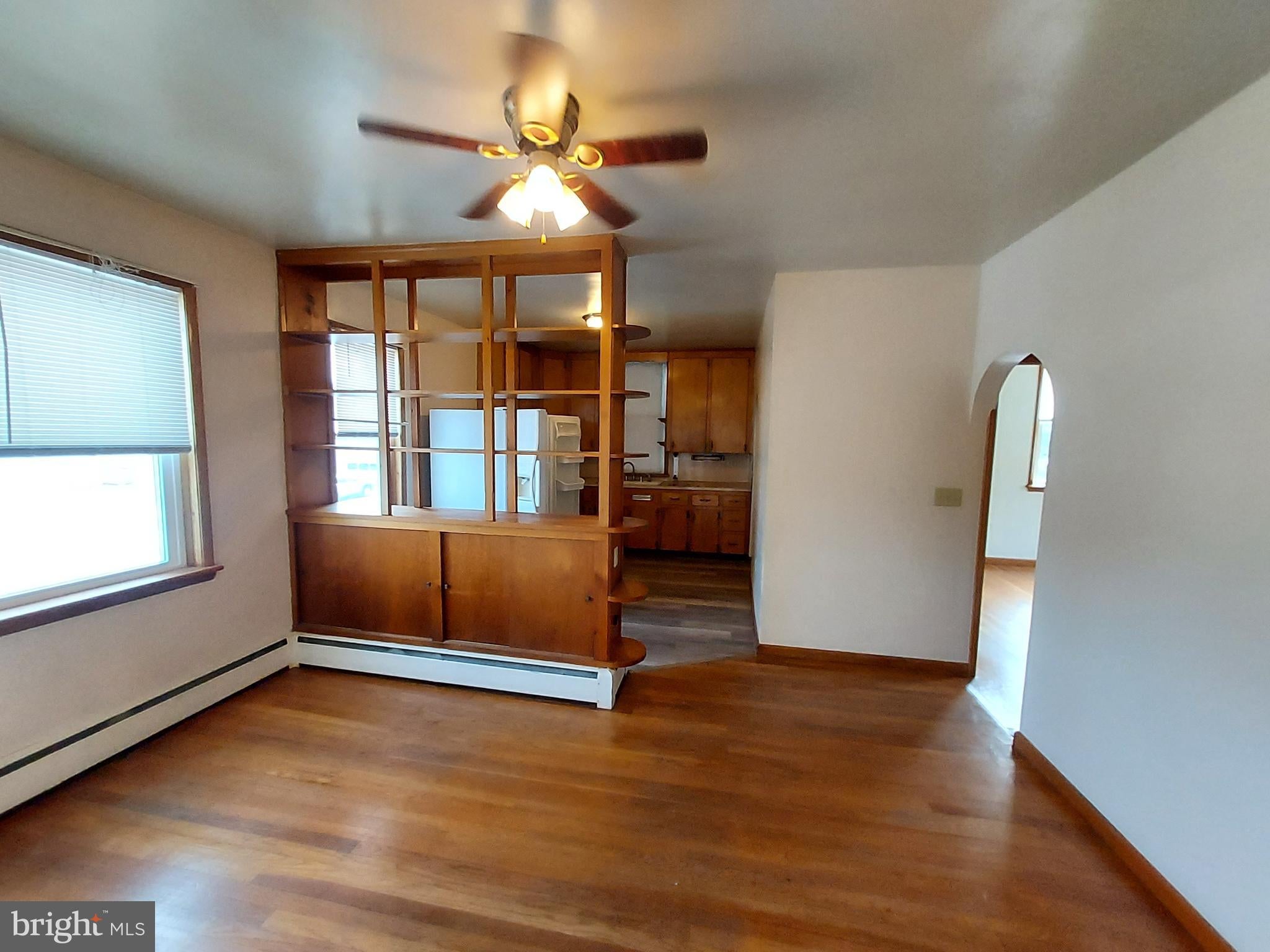 213 B LINCOLN WAY W