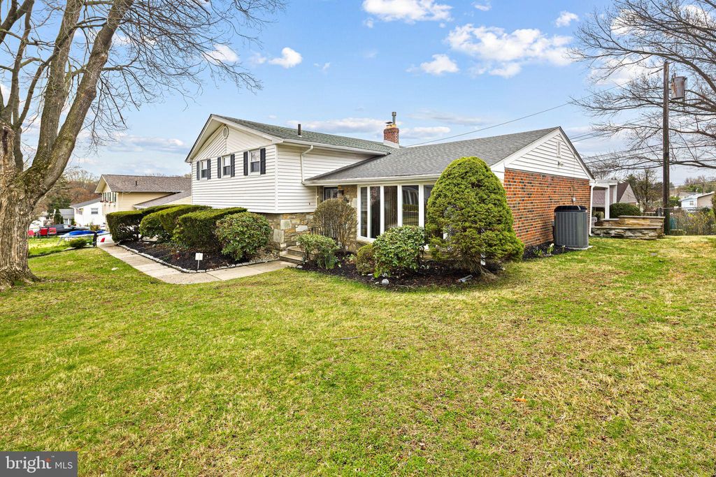 Photo of 124 Delia Lane, PHILADELPHIA, PA 19115 (MLS # PAPH2603770)