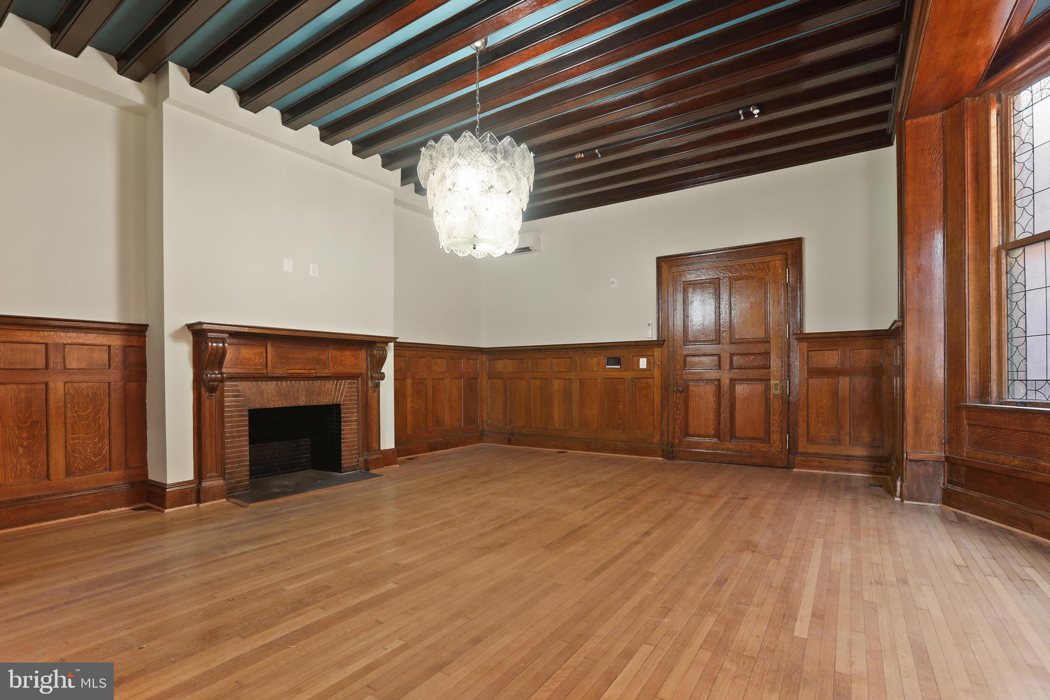 MOUNT VERNON PLACE HISTORIC DISTRICT - Residential Lease