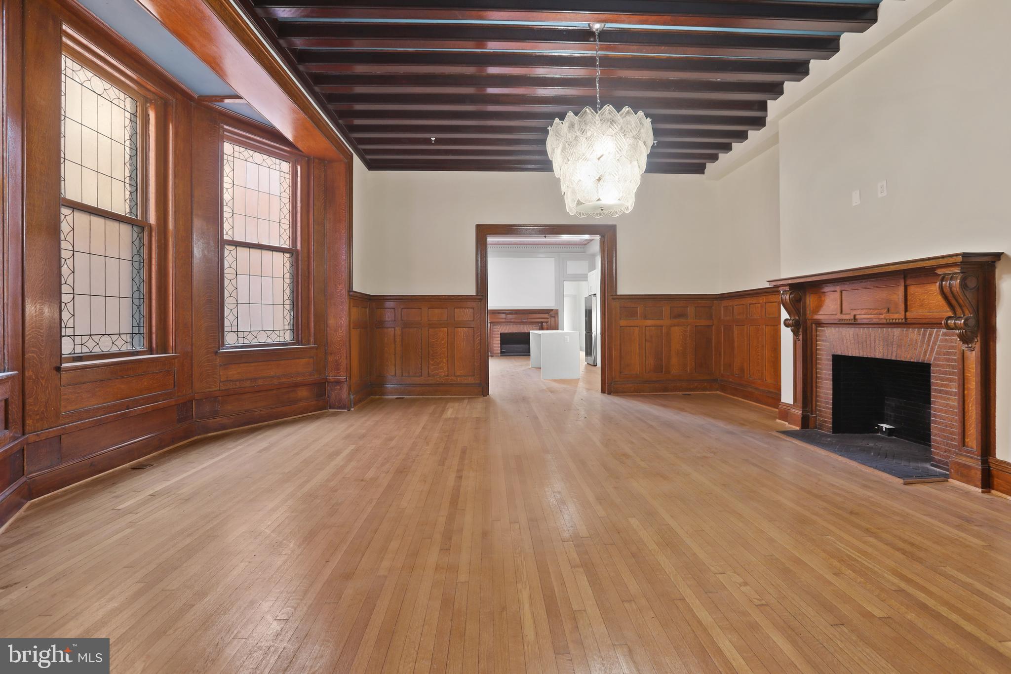 MOUNT VERNON PLACE HISTORIC DISTRICT - Residential Lease