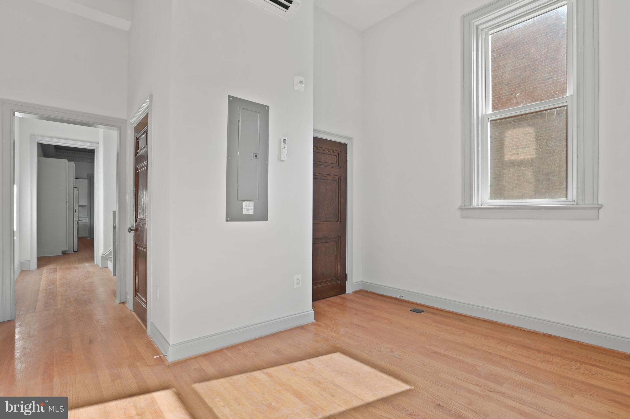 MOUNT VERNON PLACE HISTORIC DISTRICT - Residential Lease