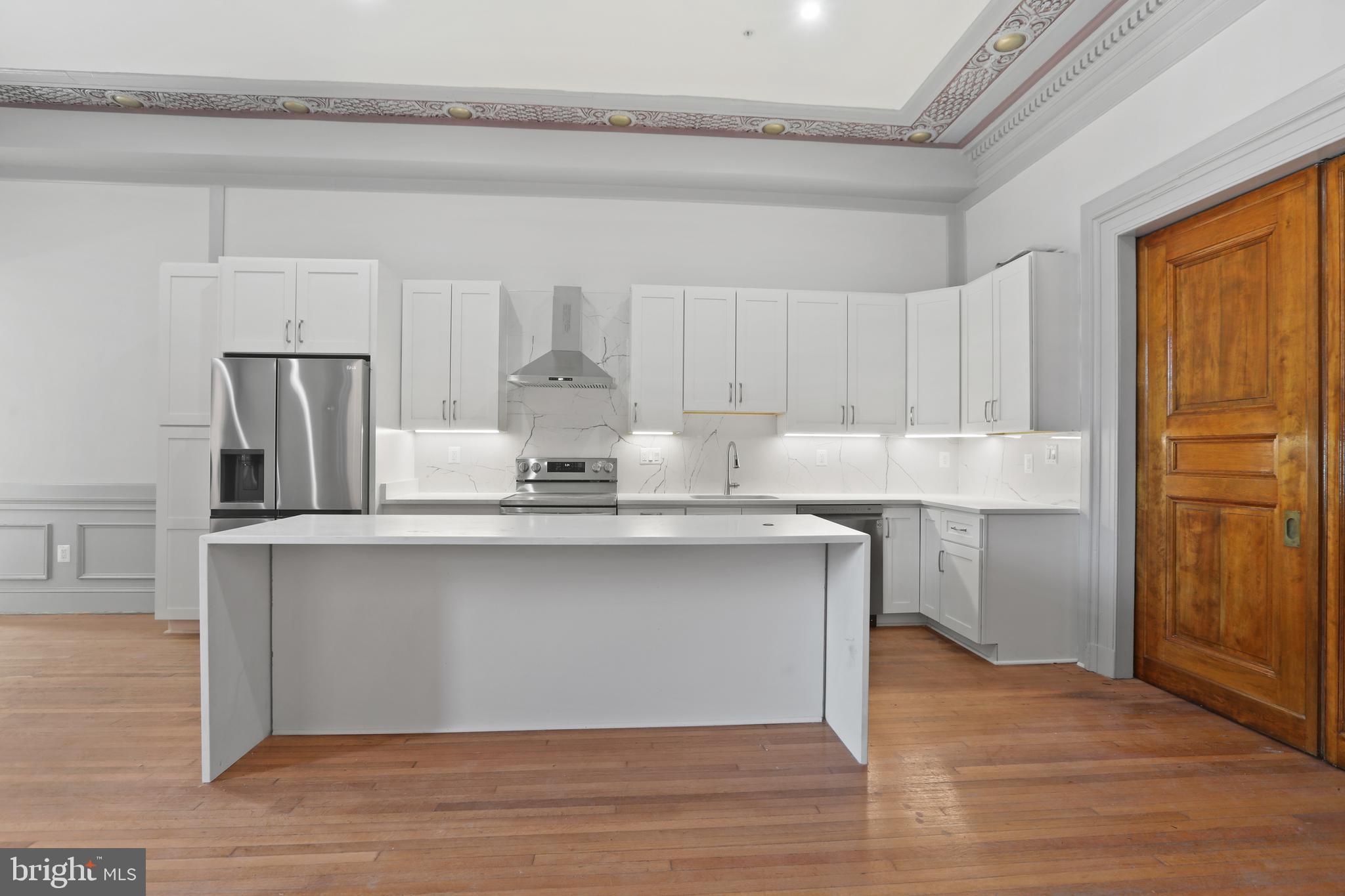 MOUNT VERNON PLACE HISTORIC DISTRICT - Residential Lease