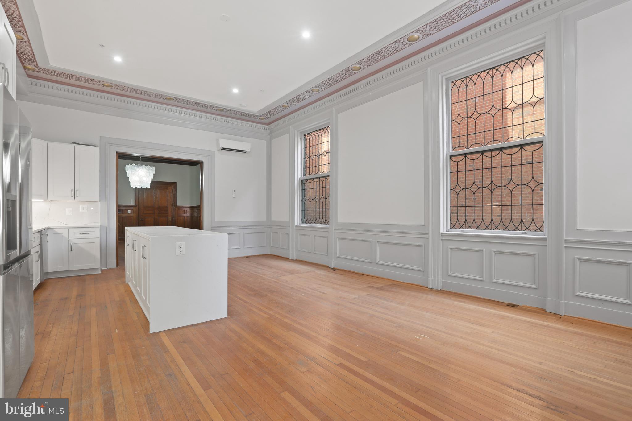 MOUNT VERNON PLACE HISTORIC DISTRICT - Residential Lease