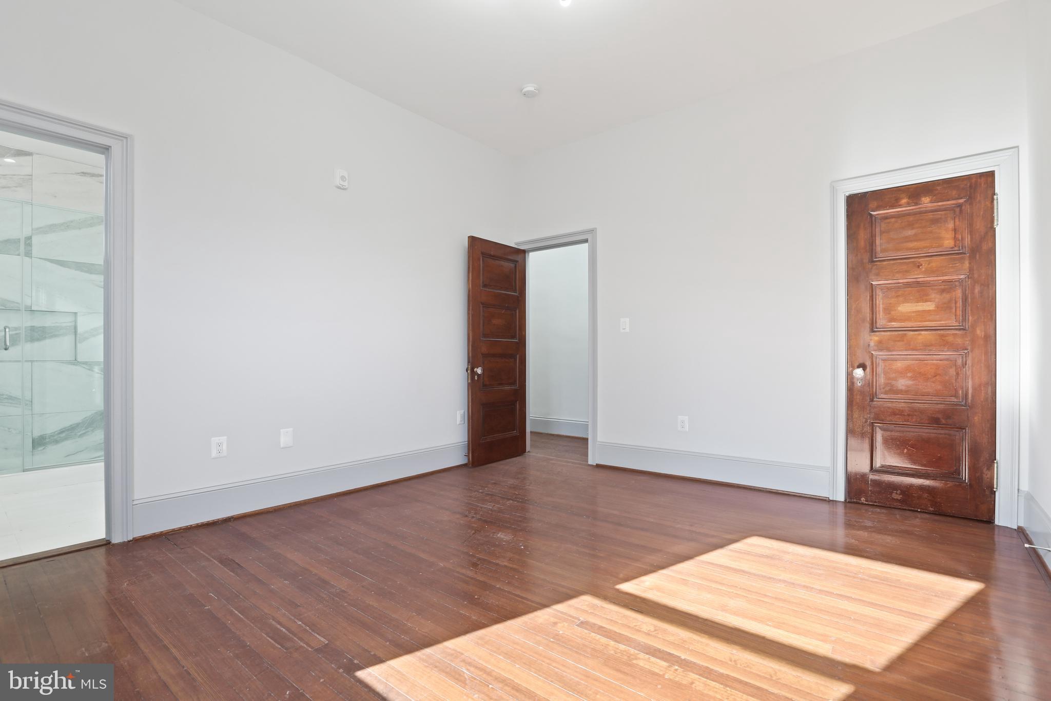 MOUNT VERNON PLACE HISTORIC DISTRICT - Residential Lease