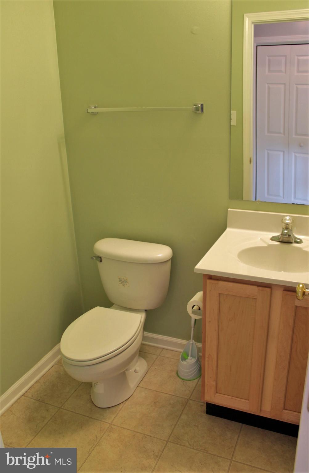 MAUGANSVILLE - Residential Lease