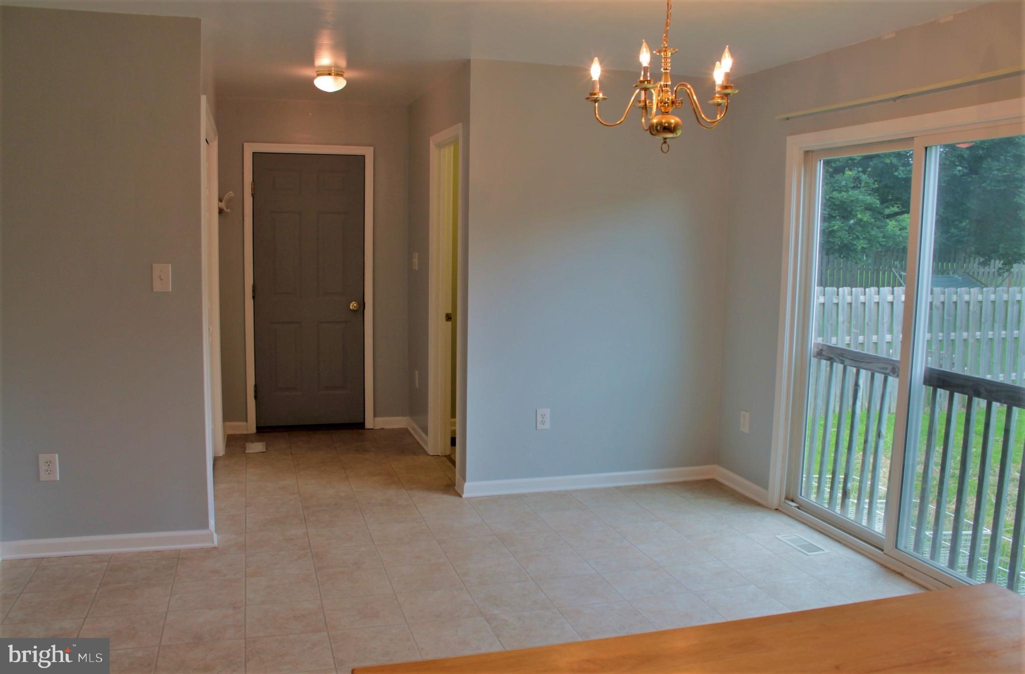 MAUGANSVILLE - Residential Lease