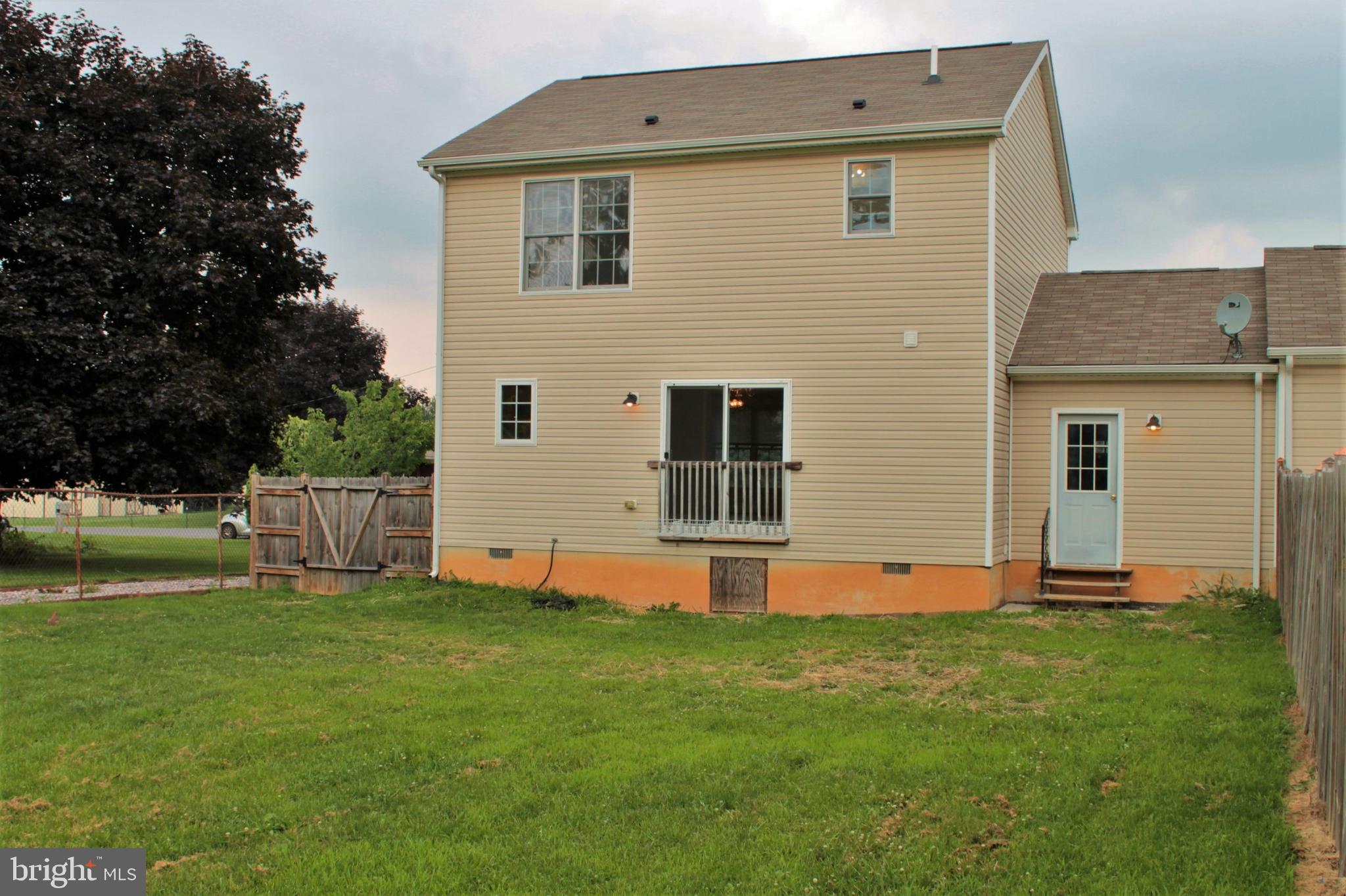 MAUGANSVILLE - Residential Lease