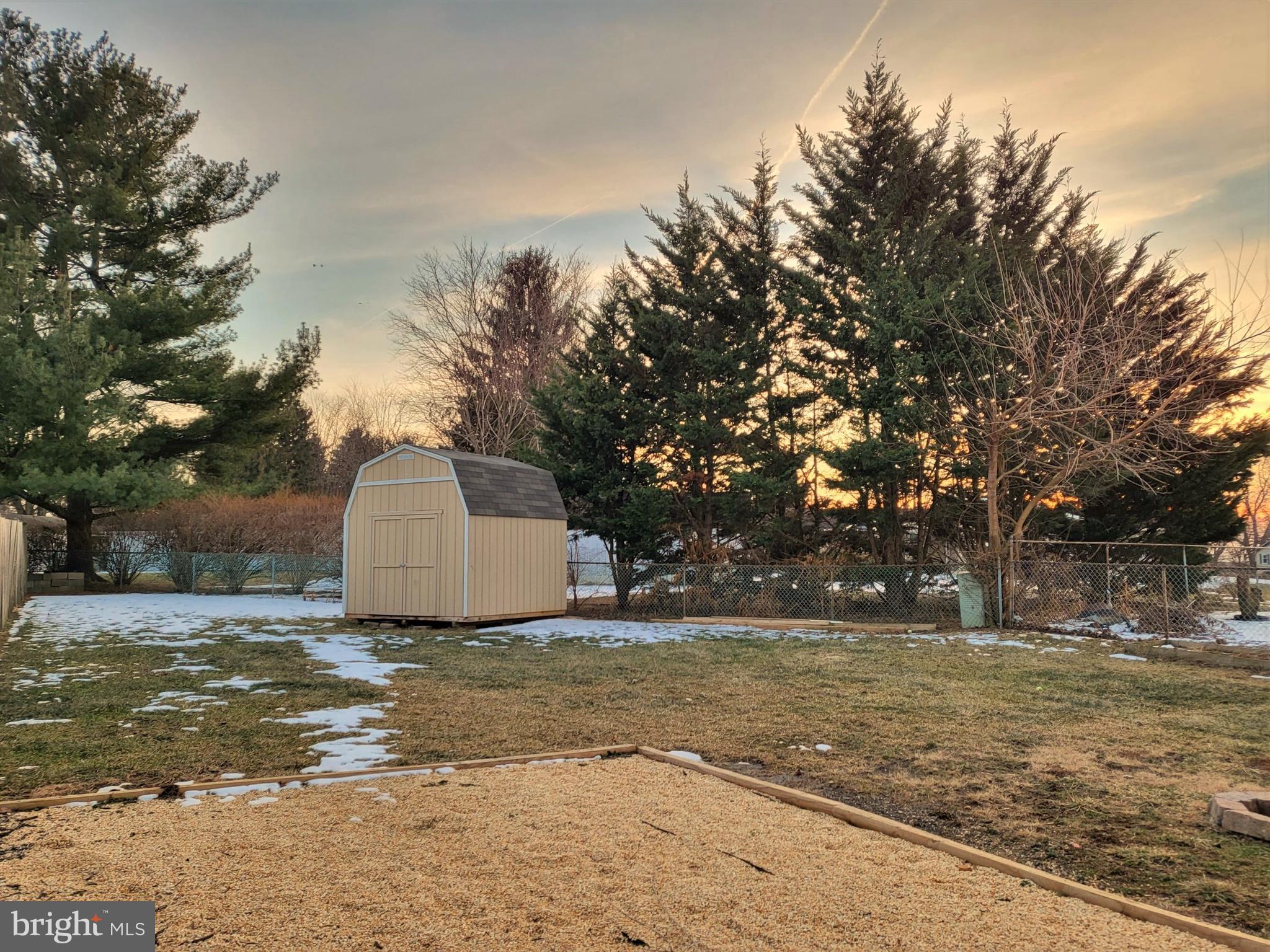 MAUGANSVILLE - Residential Lease