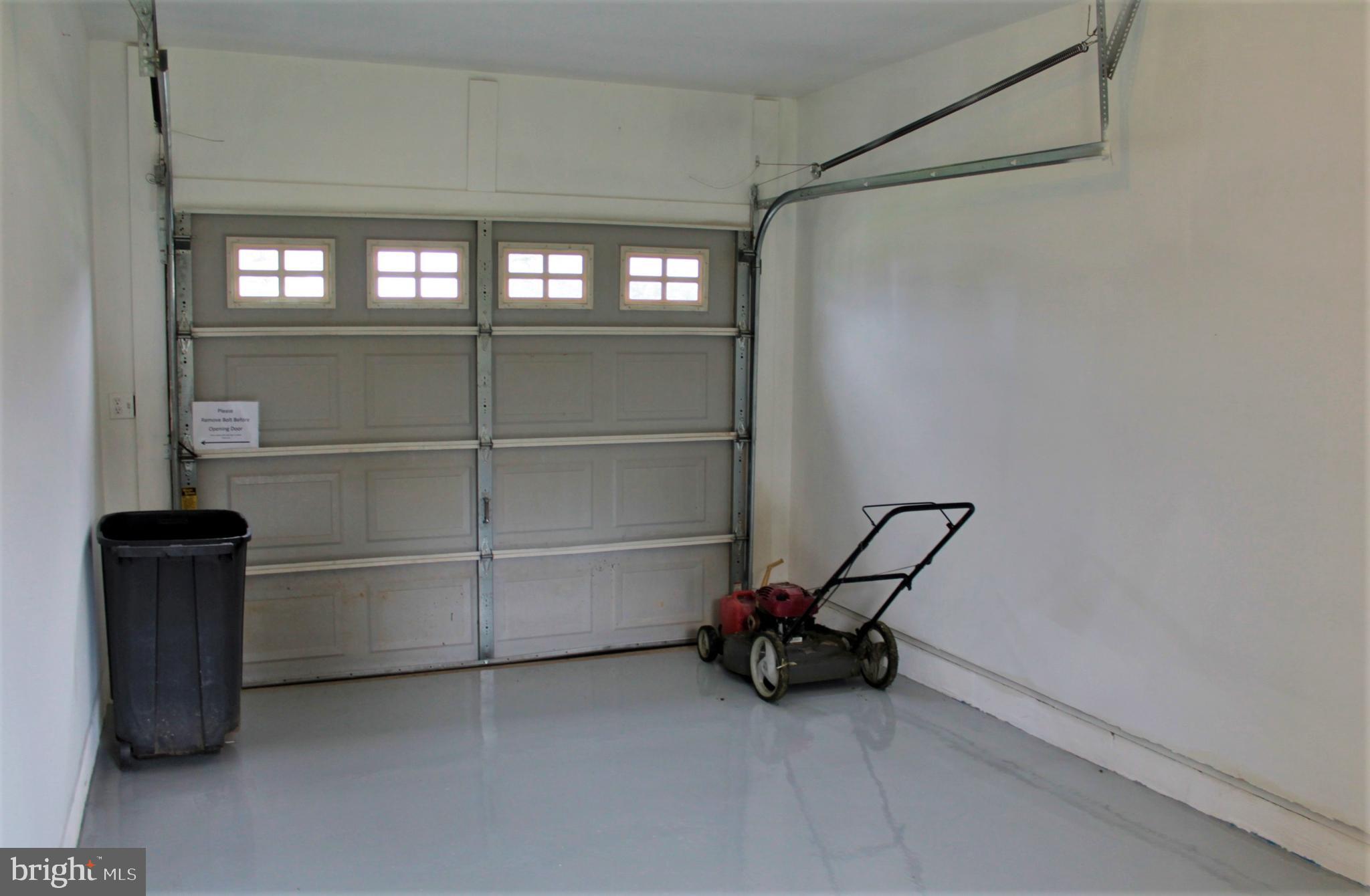 MAUGANSVILLE - Residential Lease