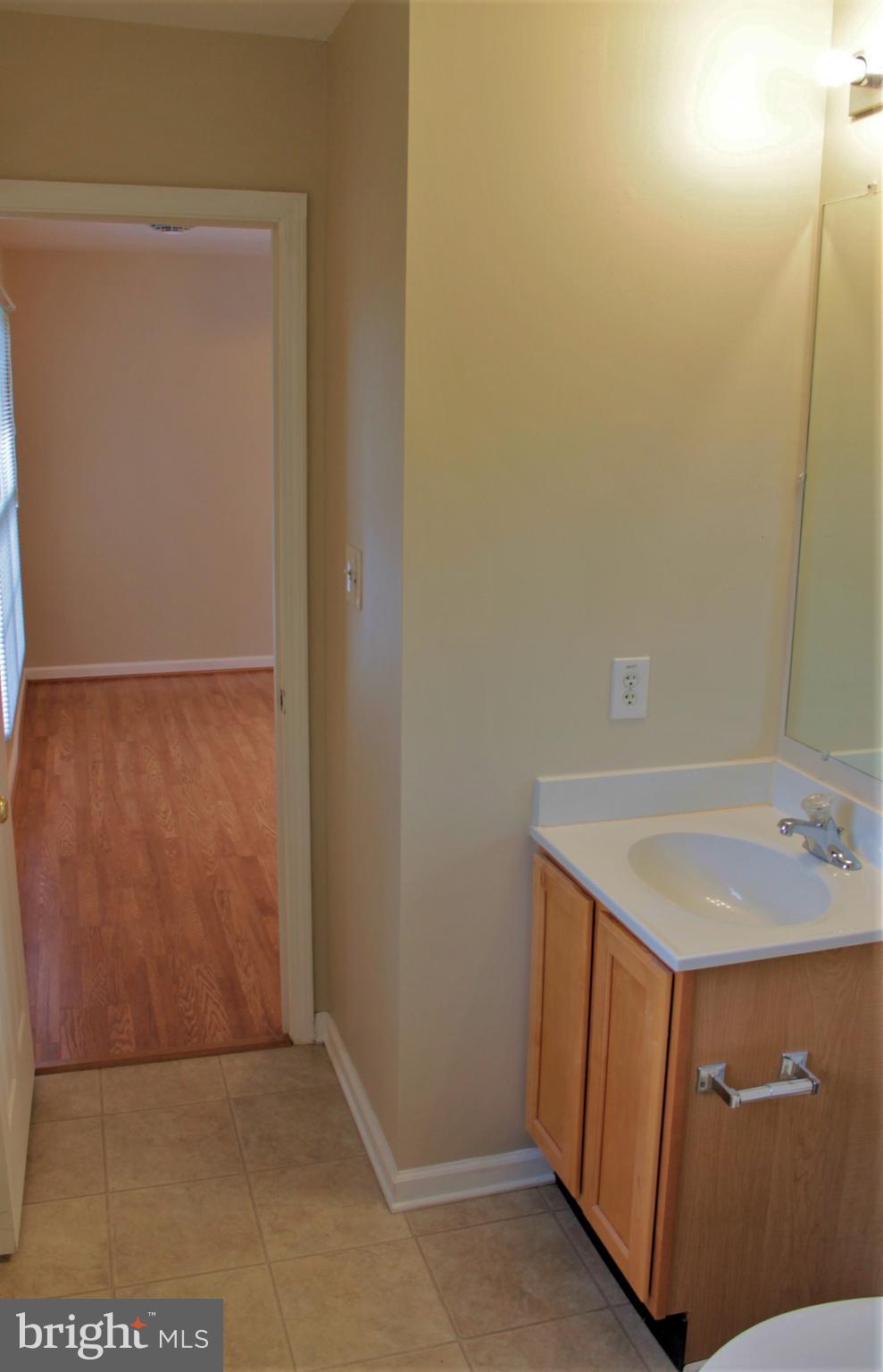 MAUGANSVILLE - Residential Lease