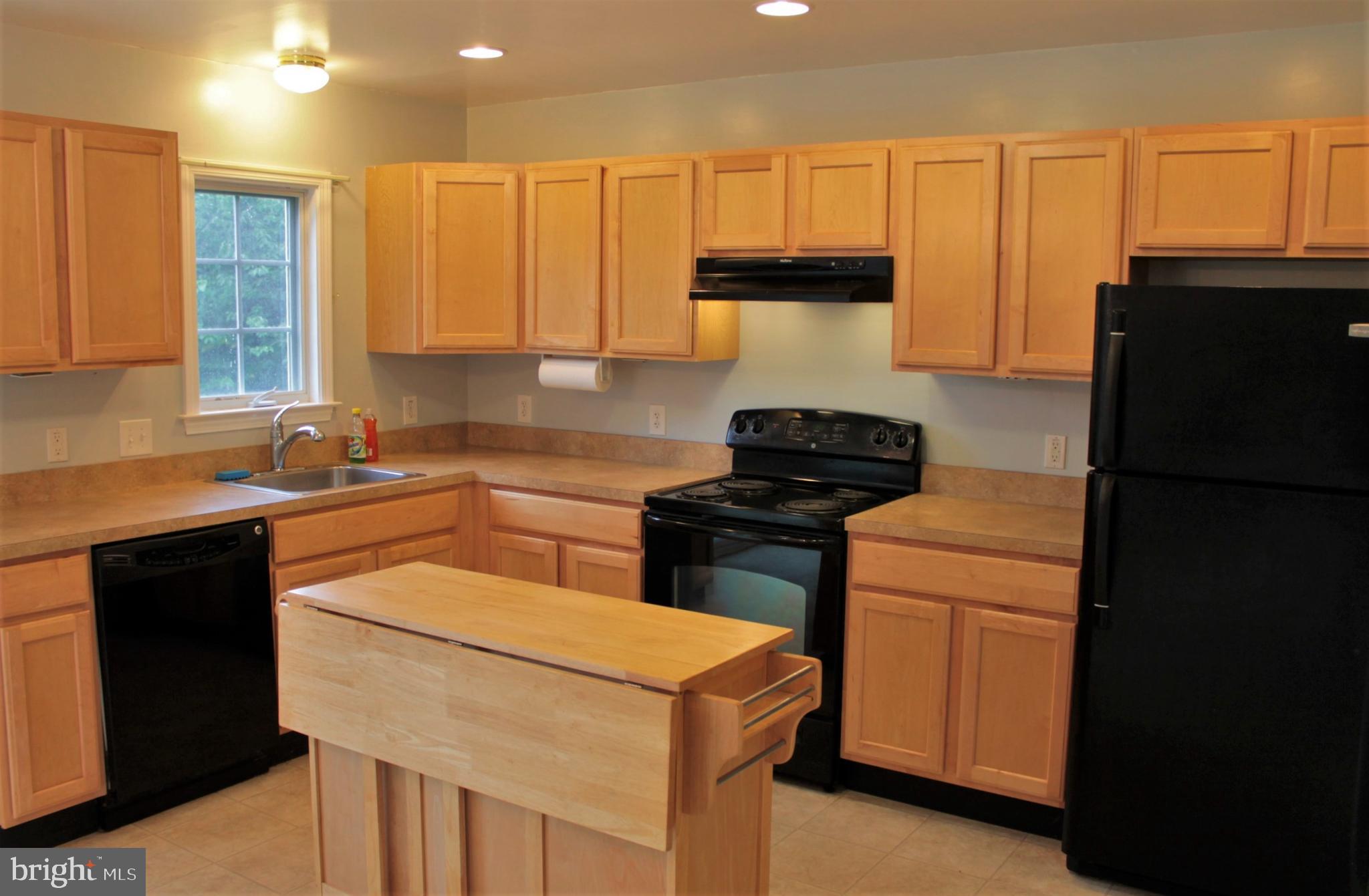 MAUGANSVILLE - Residential Lease