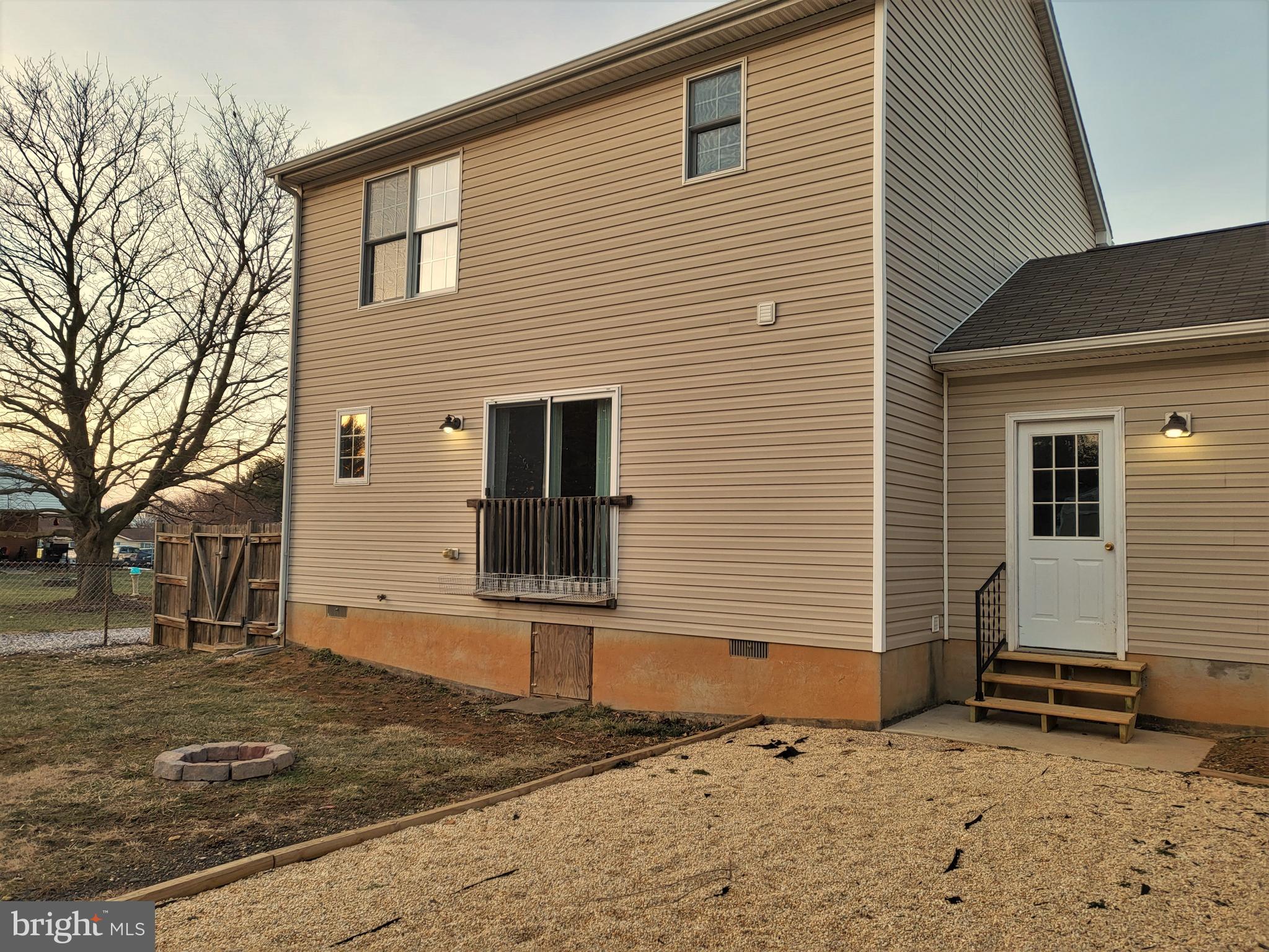 MAUGANSVILLE - Residential Lease