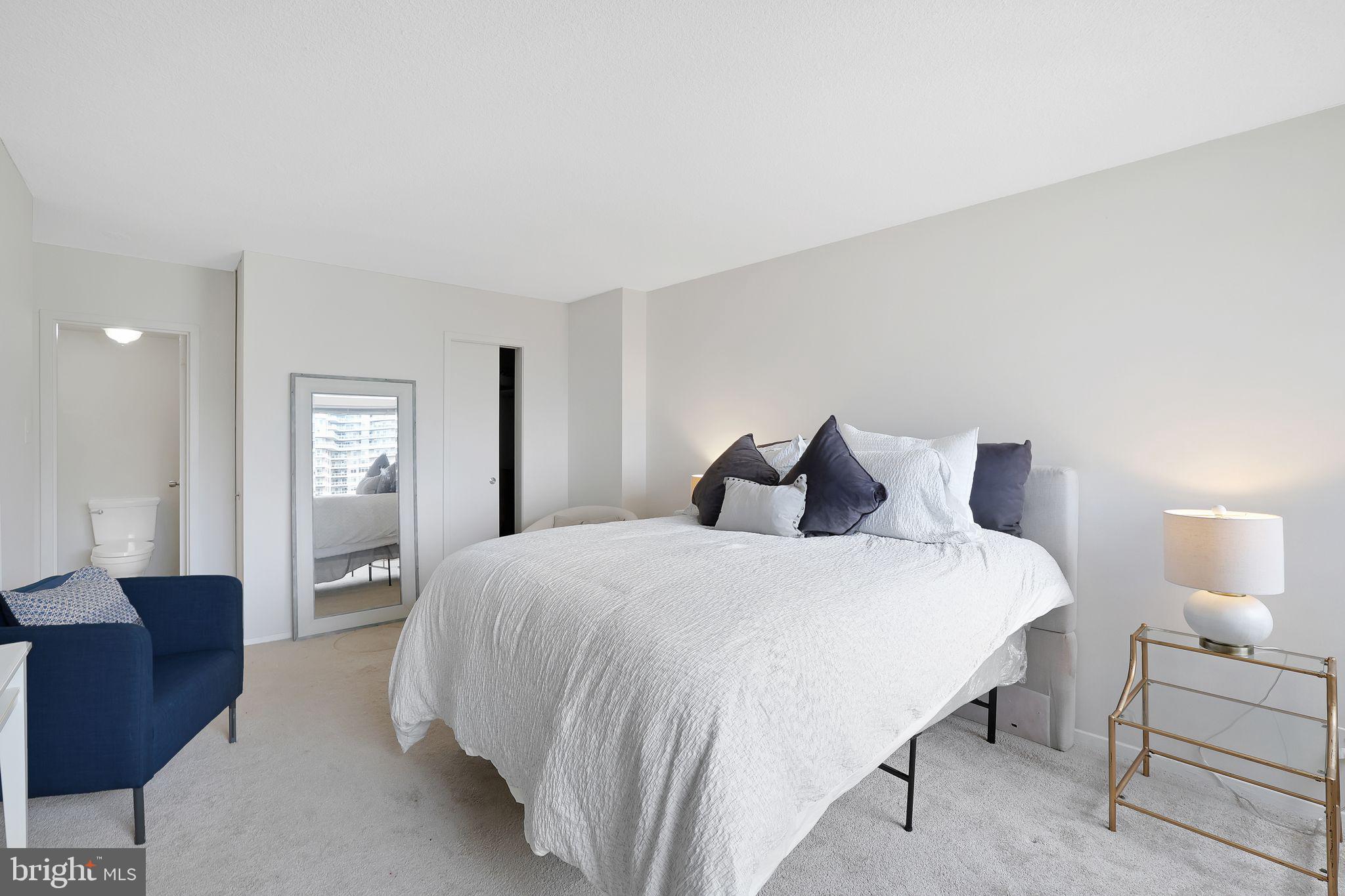 FRIENDSHIP HEIGHTS - Residential