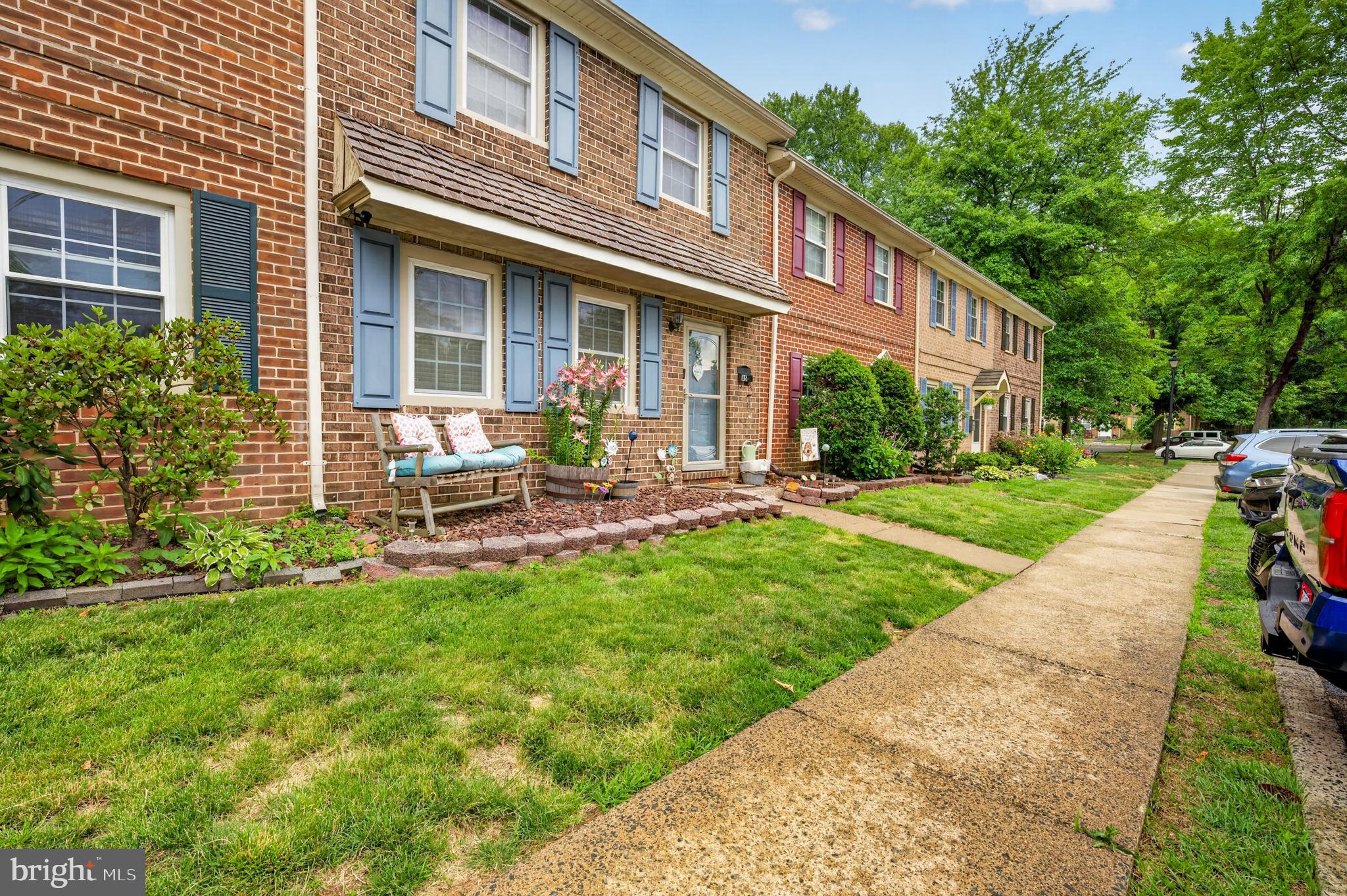 85 STONEGATE VILLAGE