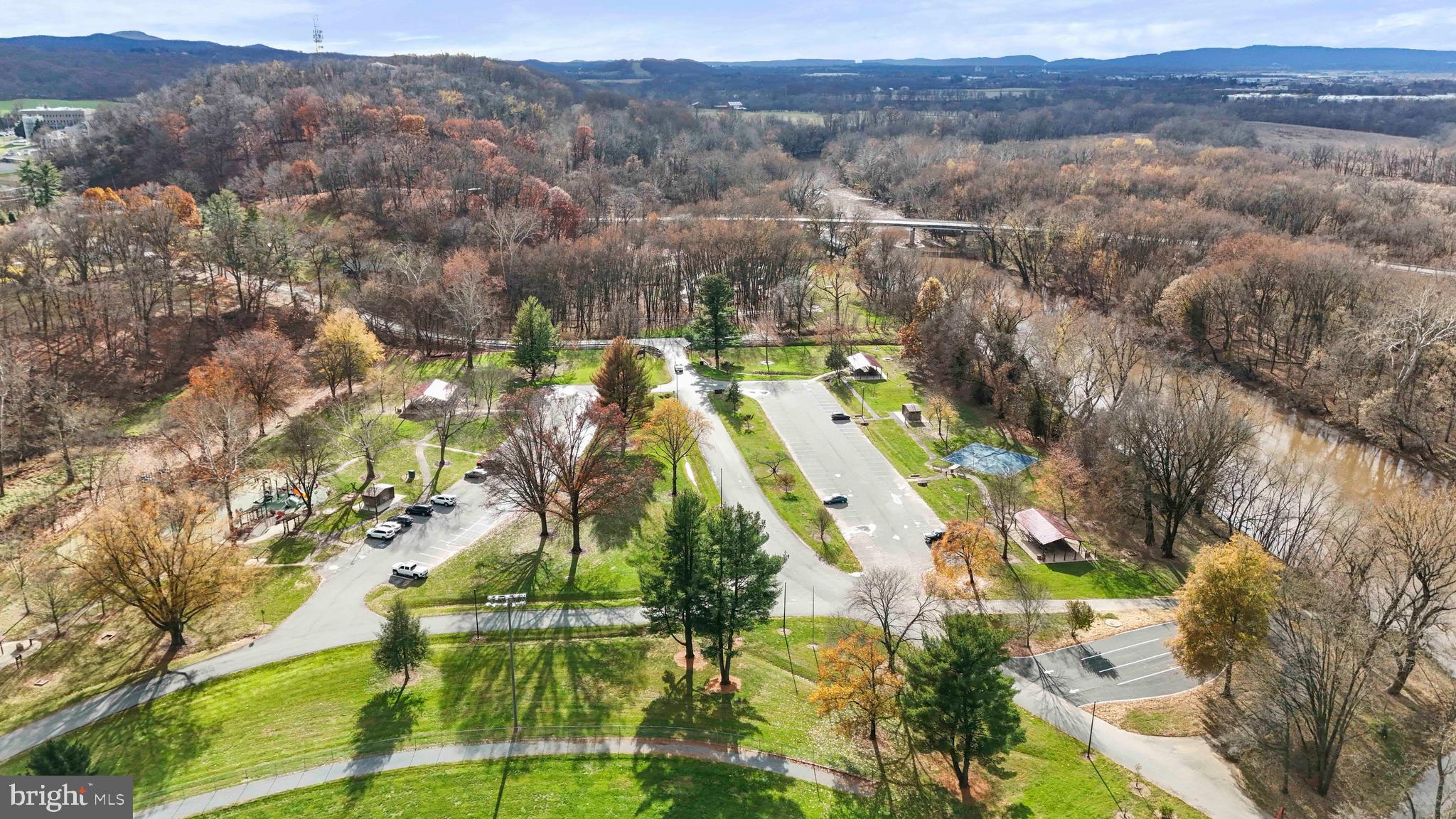 TALLYN RIDGE - Residential