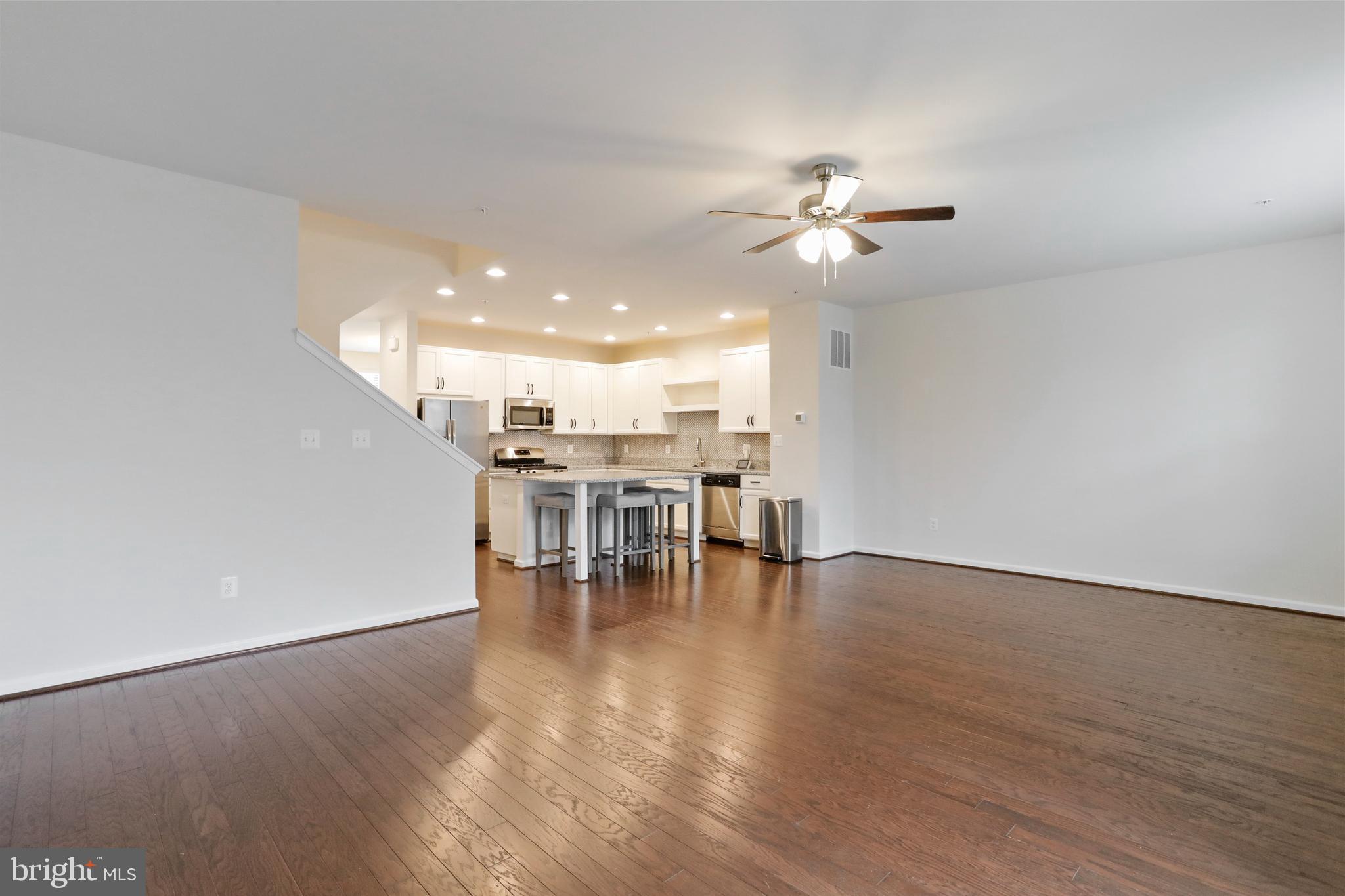 TALLYN RIDGE - Residential