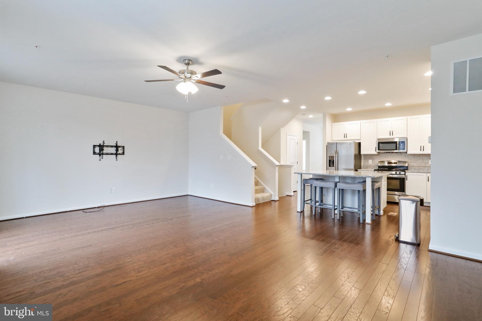 TALLYN RIDGE - Residential