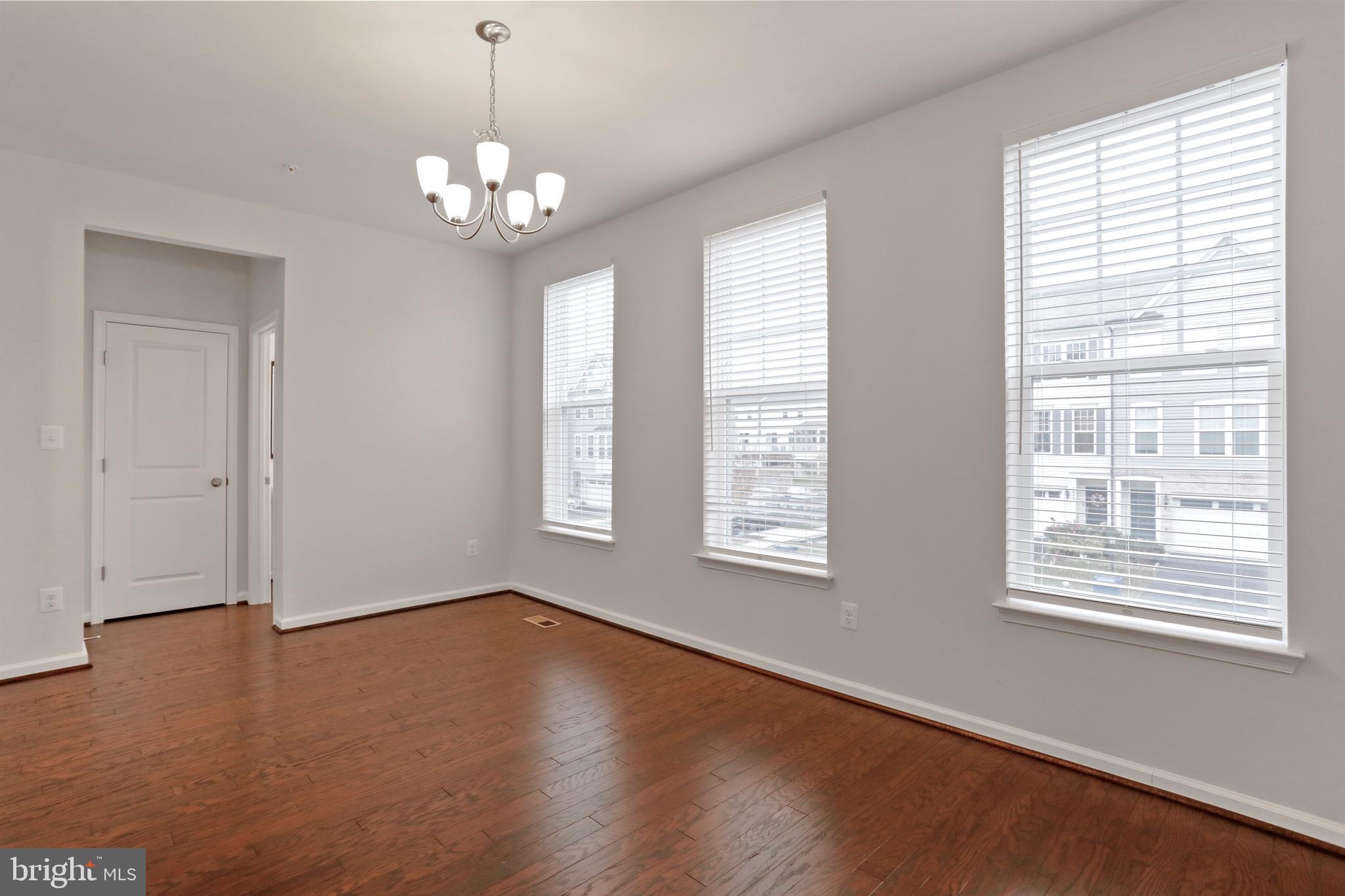 TALLYN RIDGE - Residential