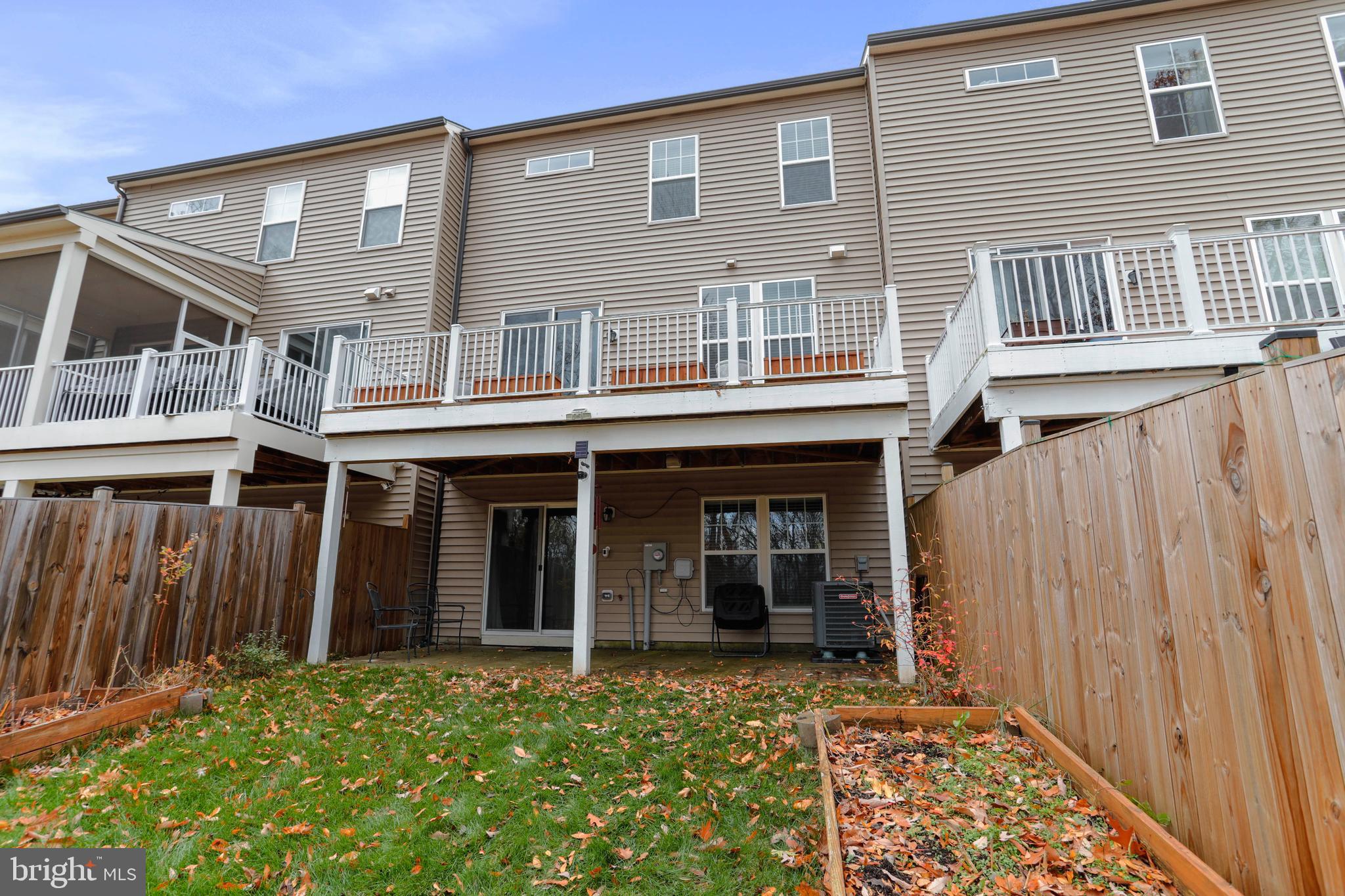 TALLYN RIDGE - Residential