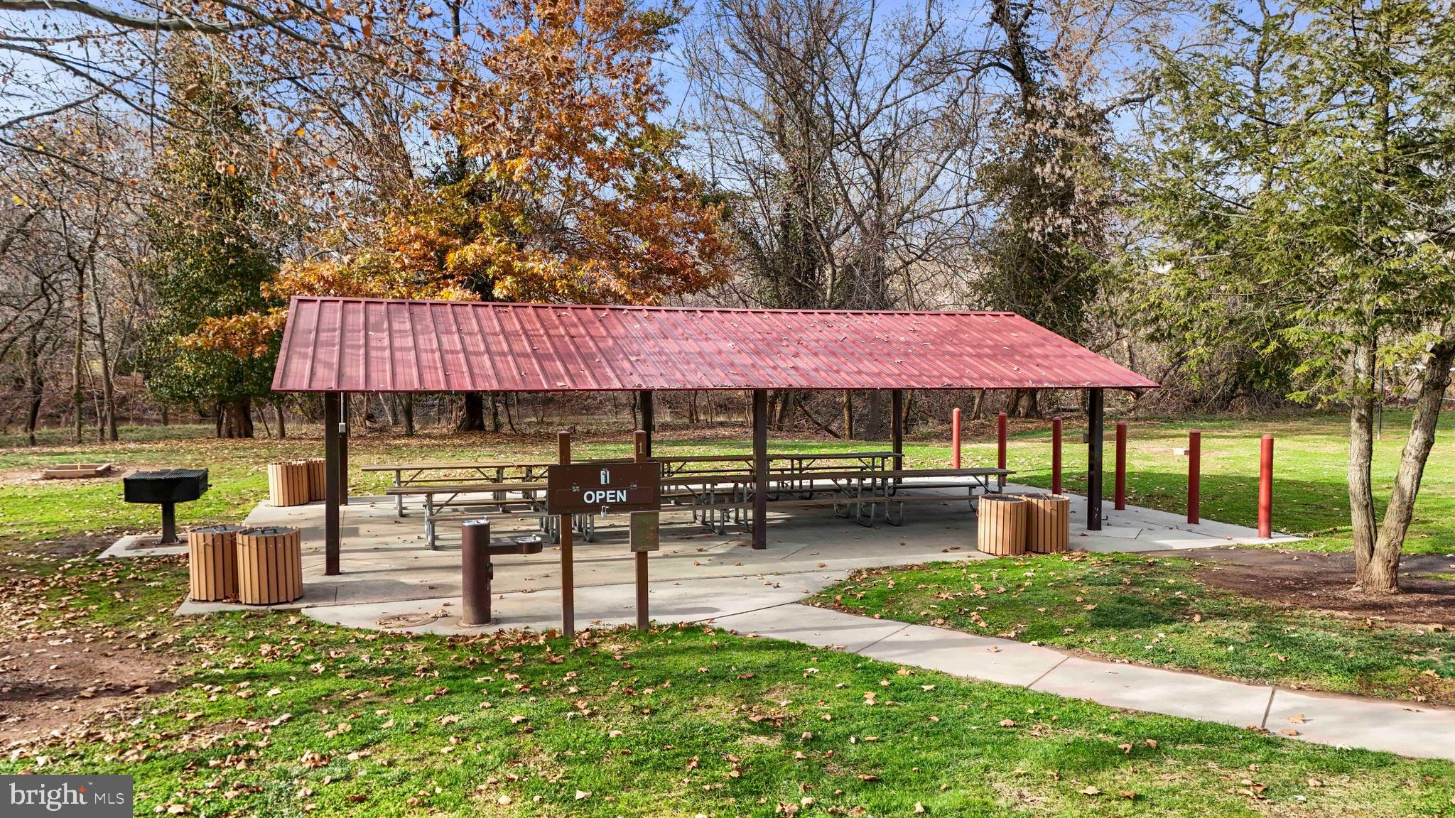 TALLYN RIDGE - Residential