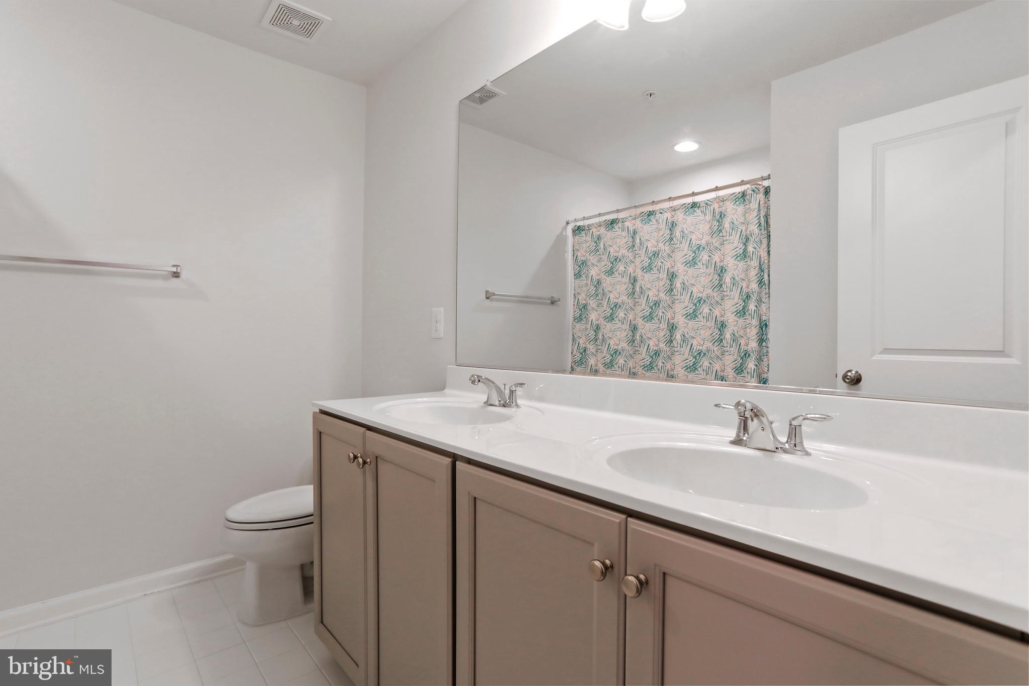 TALLYN RIDGE - Residential