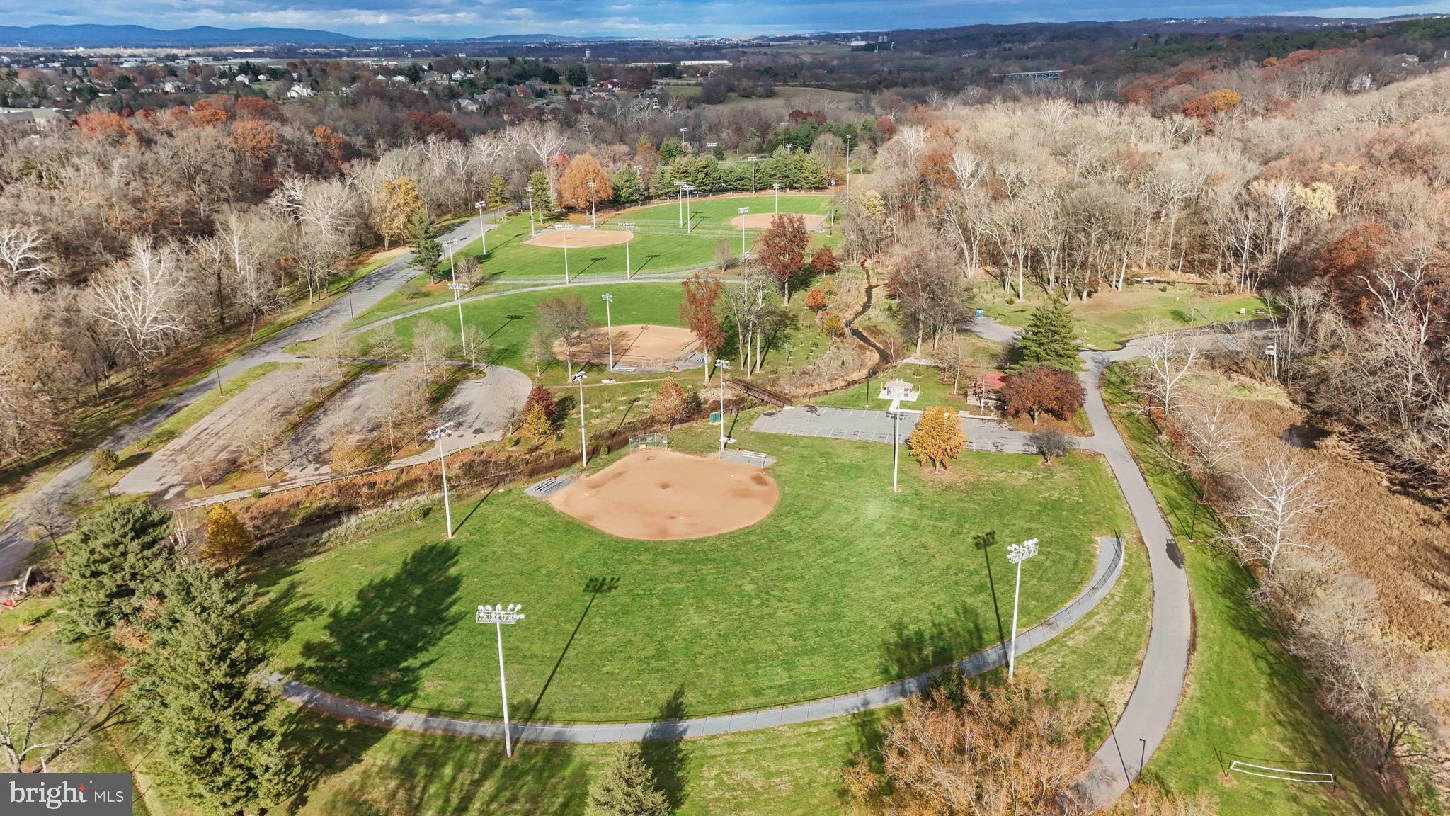 TALLYN RIDGE - Residential