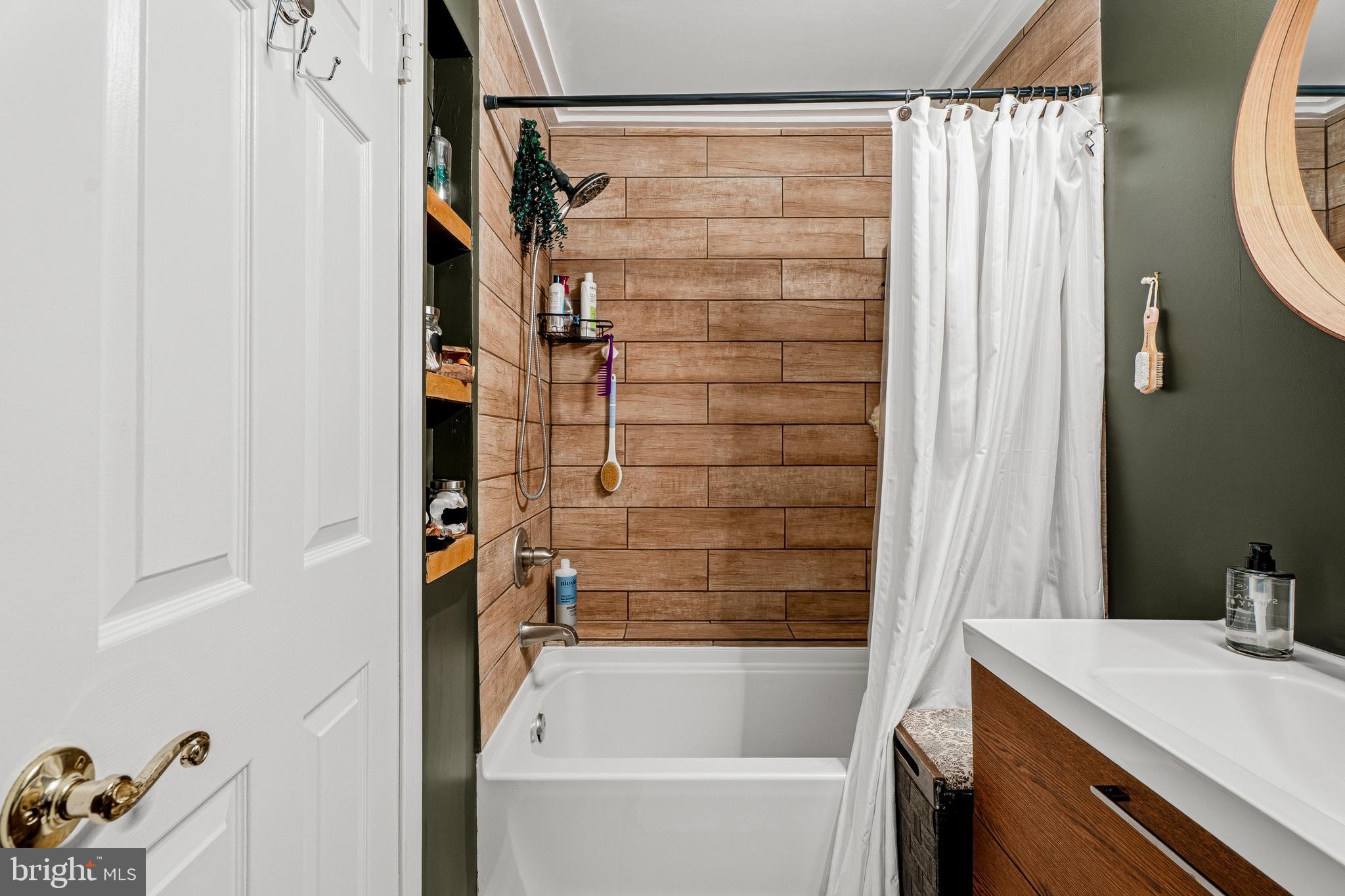 LOVETON FARMS - Residential