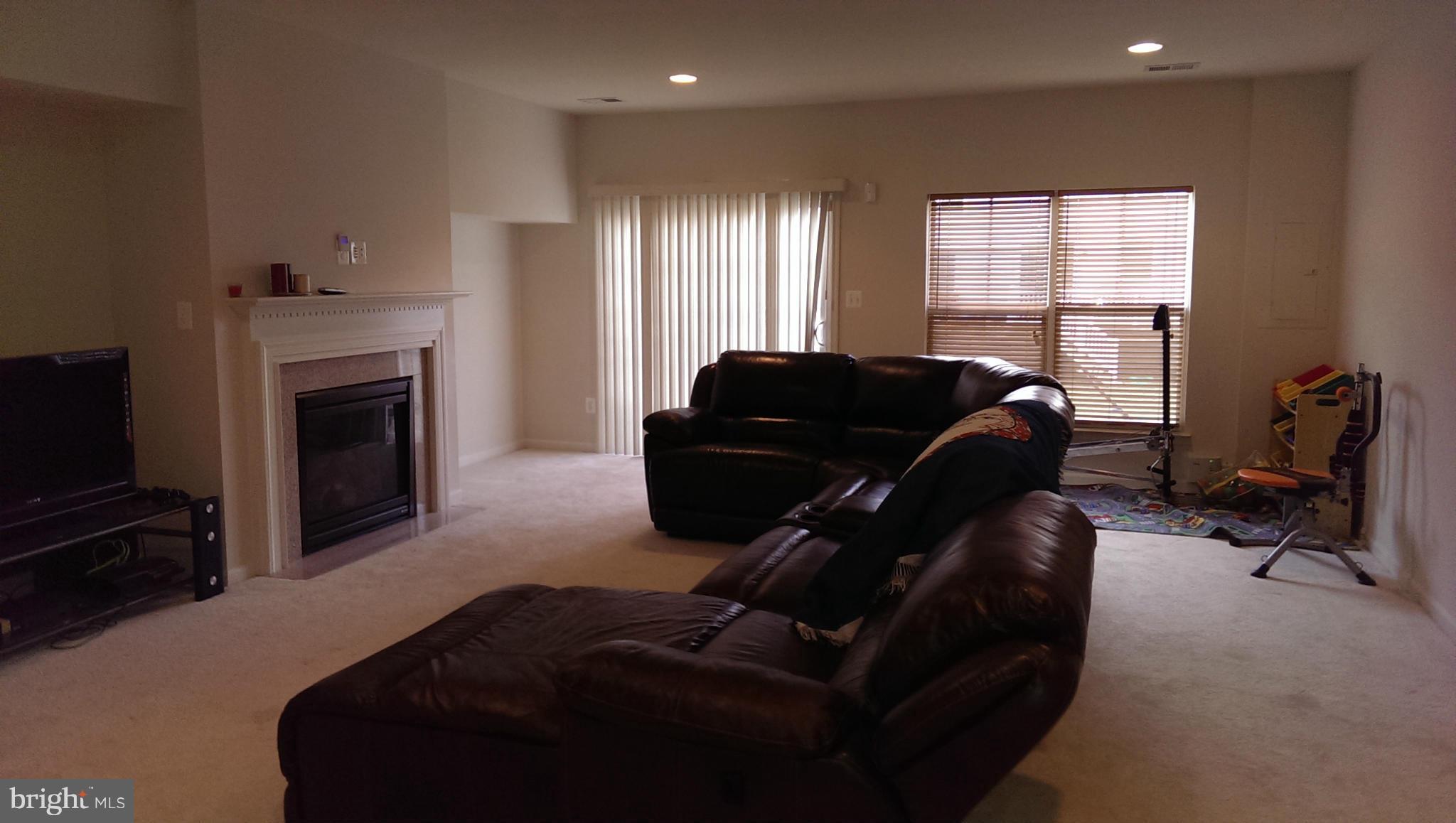 PEMBROOKE - Residential