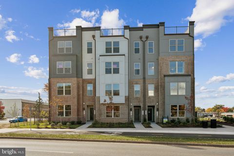 2148 GLACIER ROAD HERNDON VA 20170