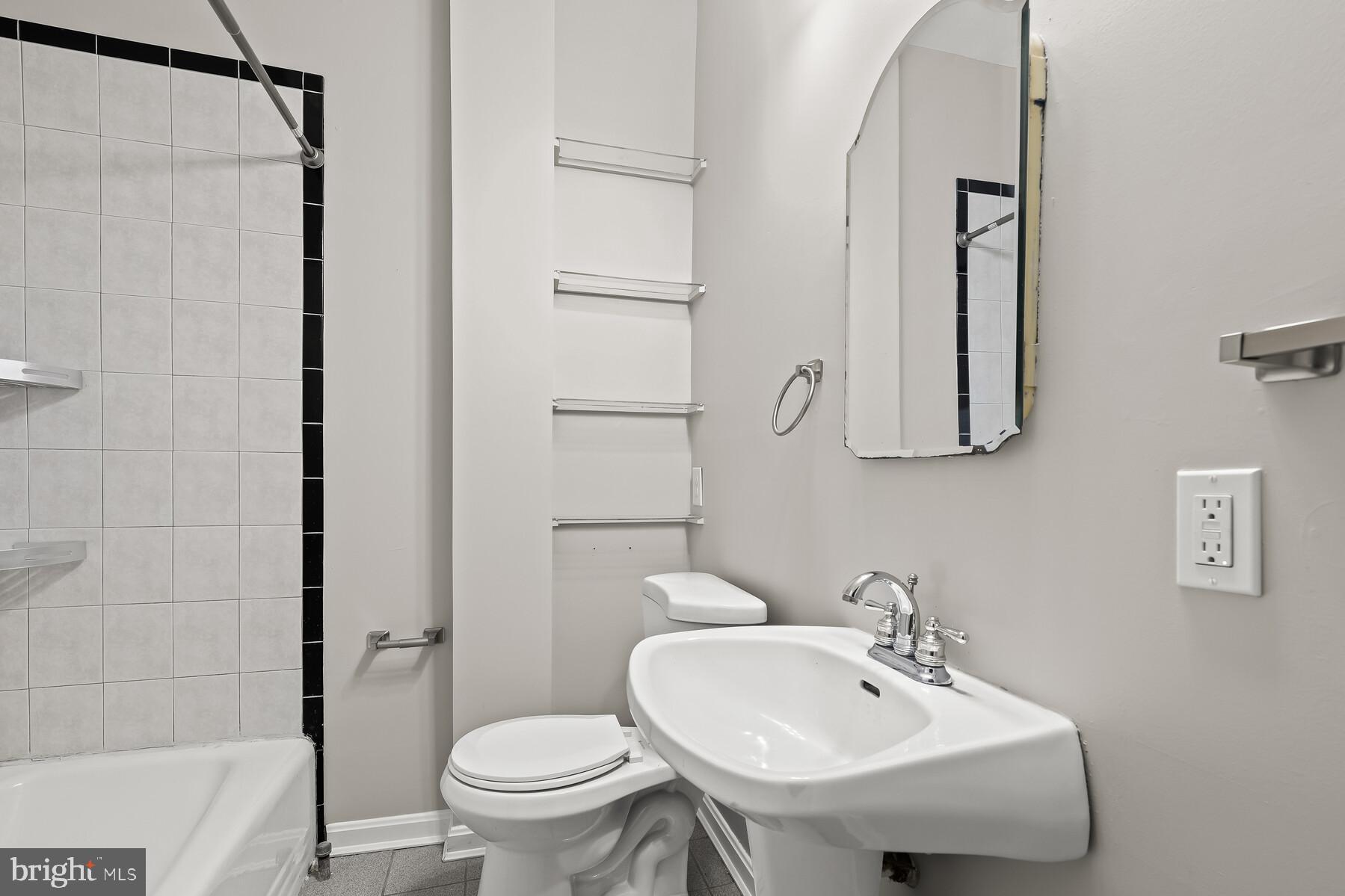 MEDFIELD - Residential