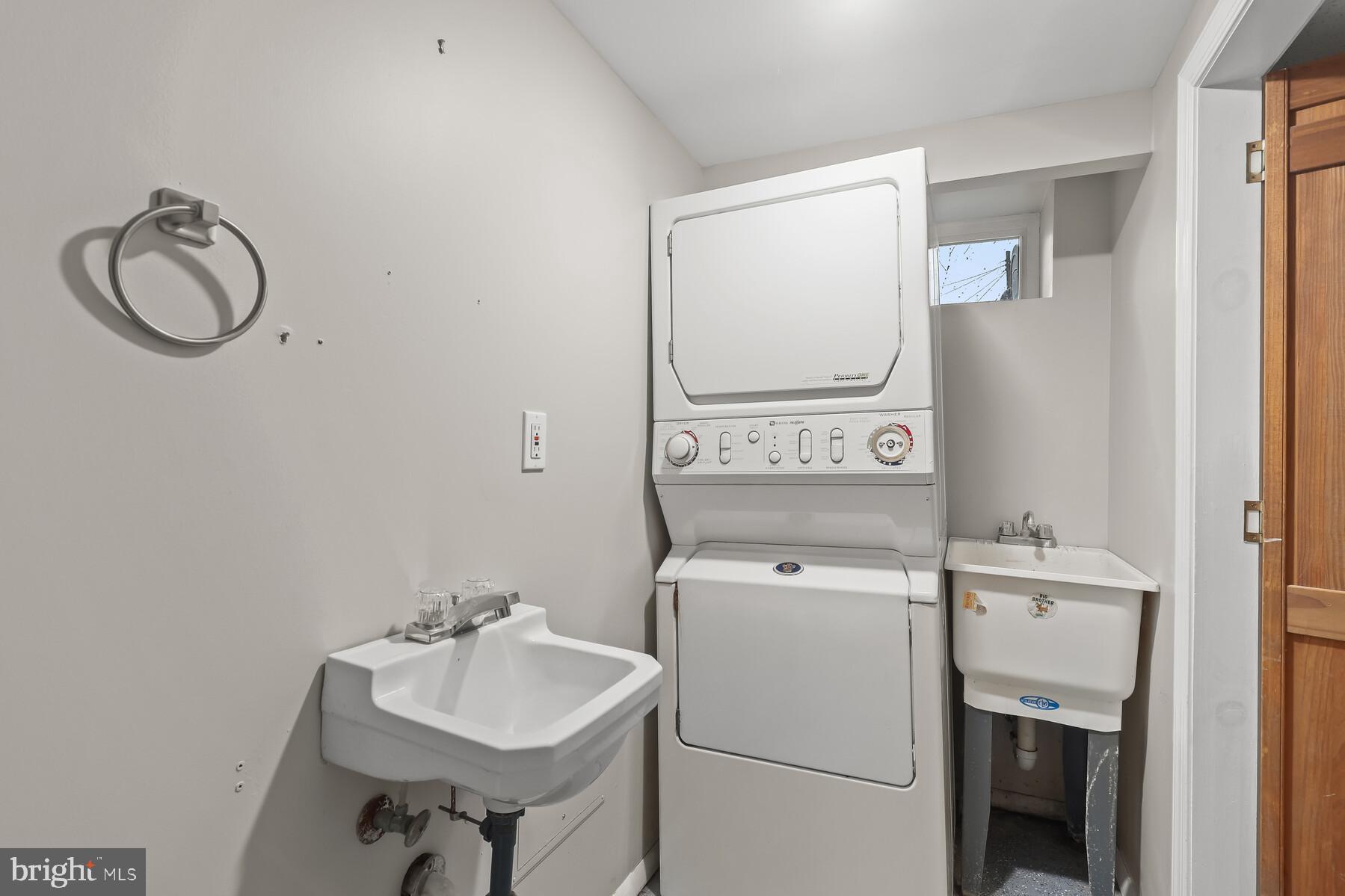 MEDFIELD - Residential