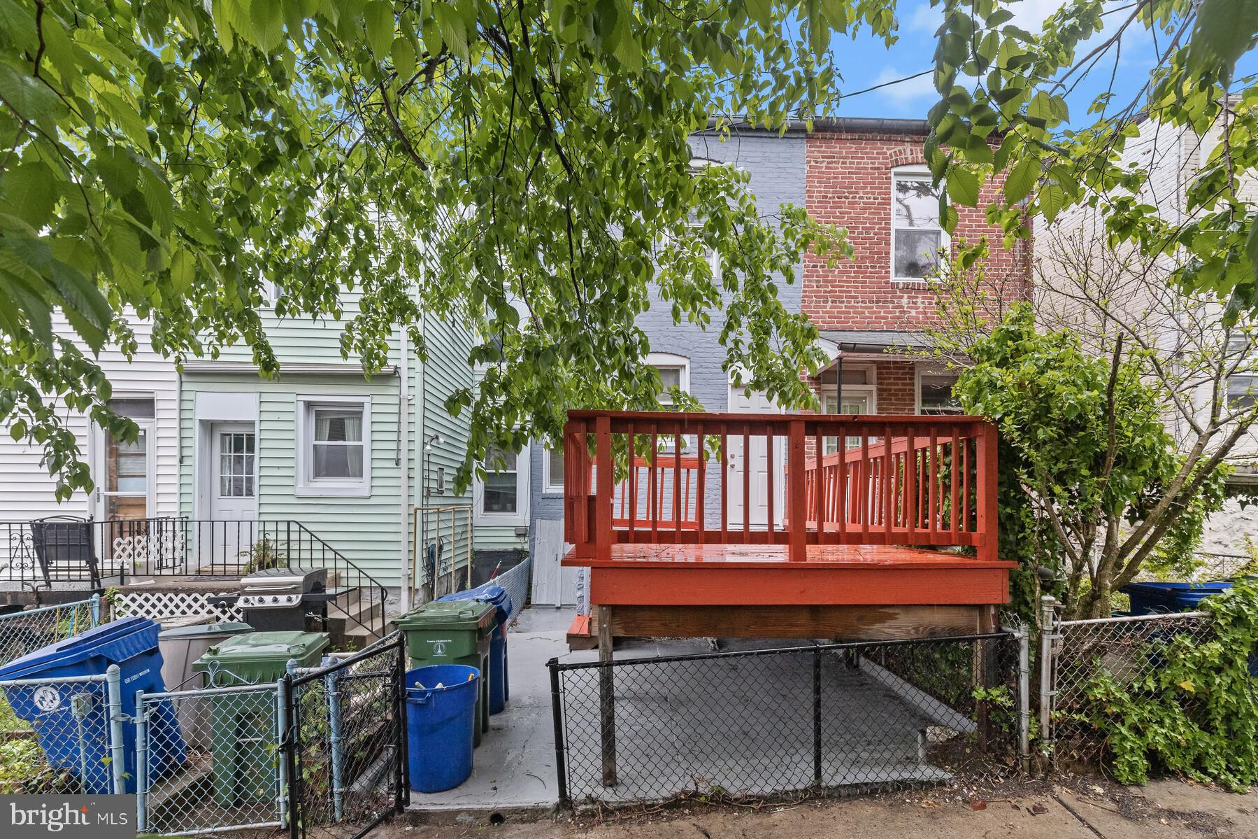 MEDFIELD - Residential