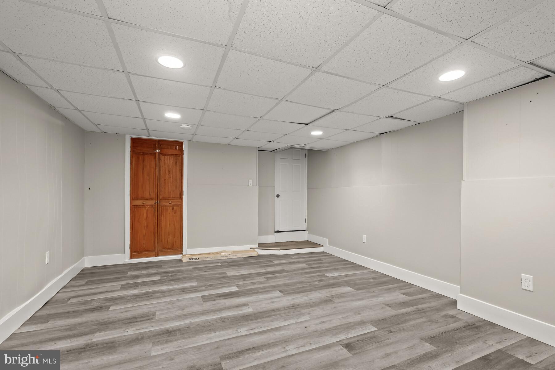 MEDFIELD - Residential