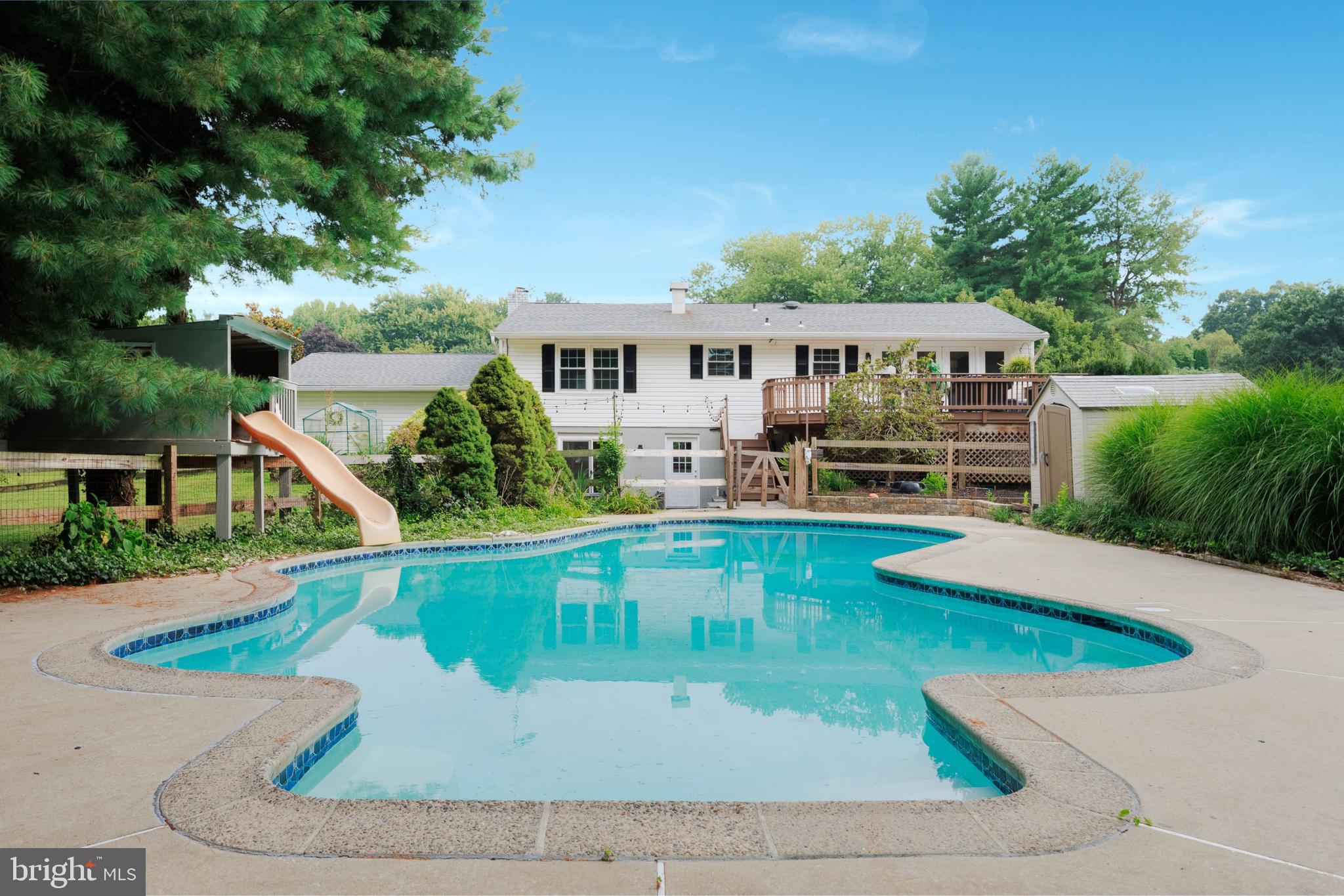 GWENLEE ESTATES - Residential