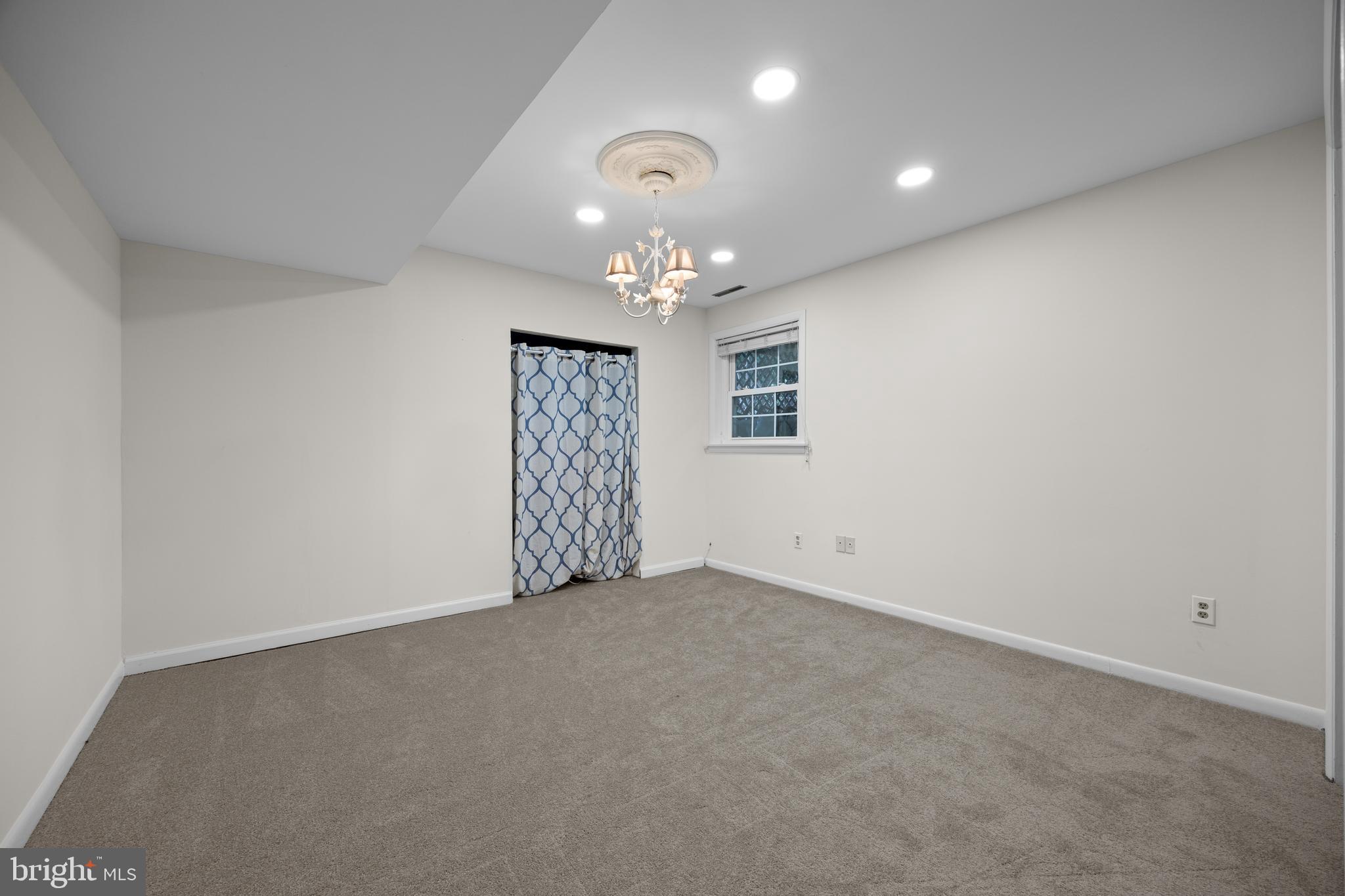 GWENLEE ESTATES - Residential