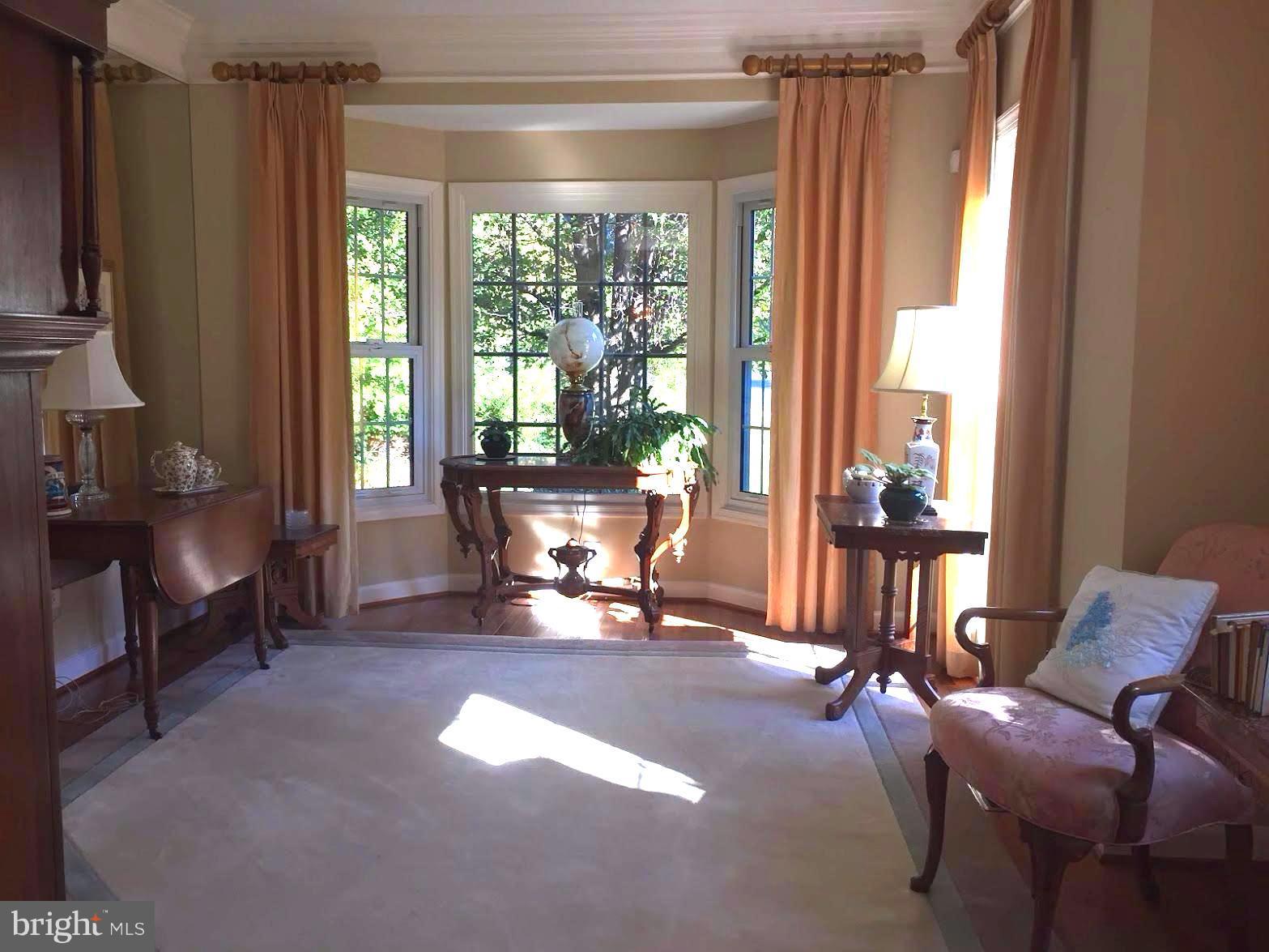 VIRGINIA OAKS - Residential