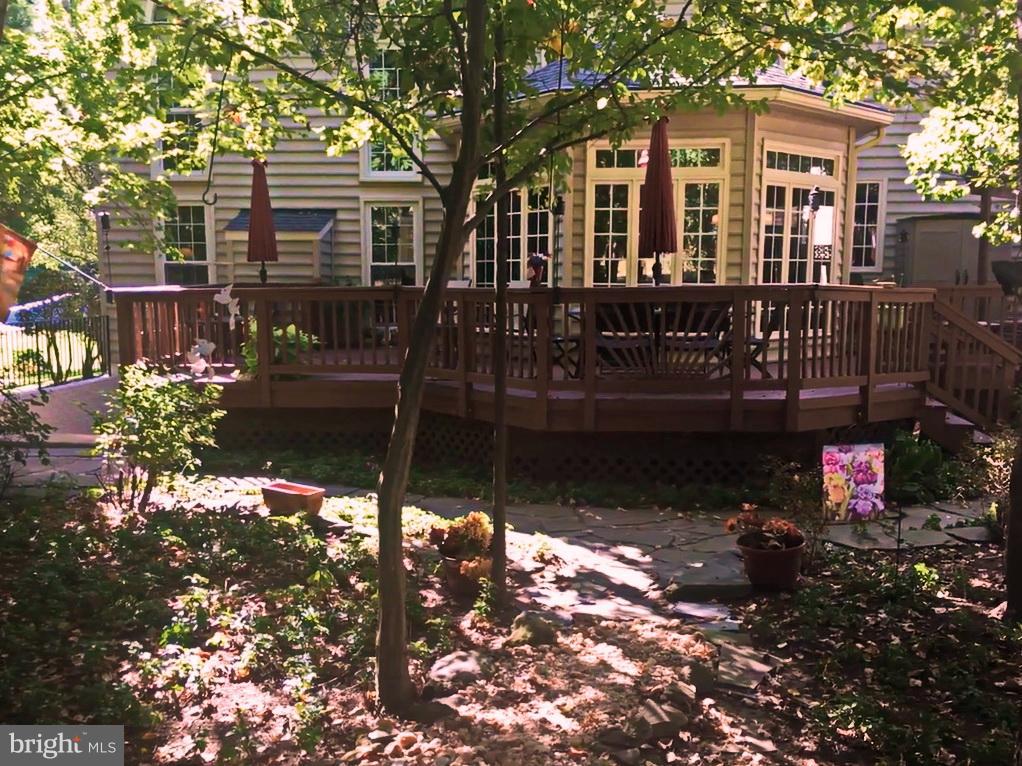 VIRGINIA OAKS - Residential