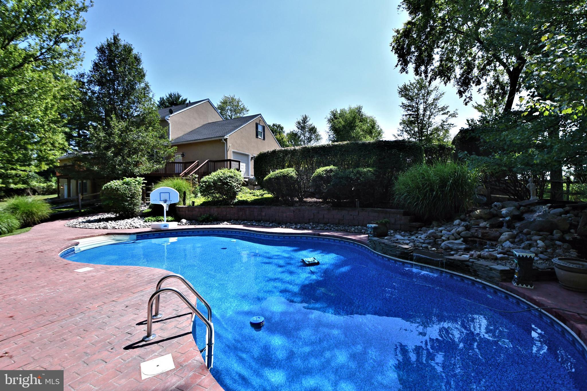 MERRICK FARM - Residential