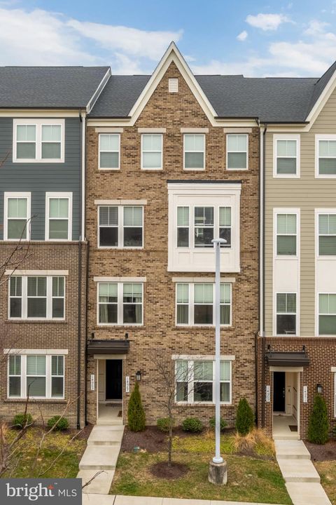Photo of 14967 River Walk, WOODBRIDGE, VA 22191 (MLS # VAPW2112810)