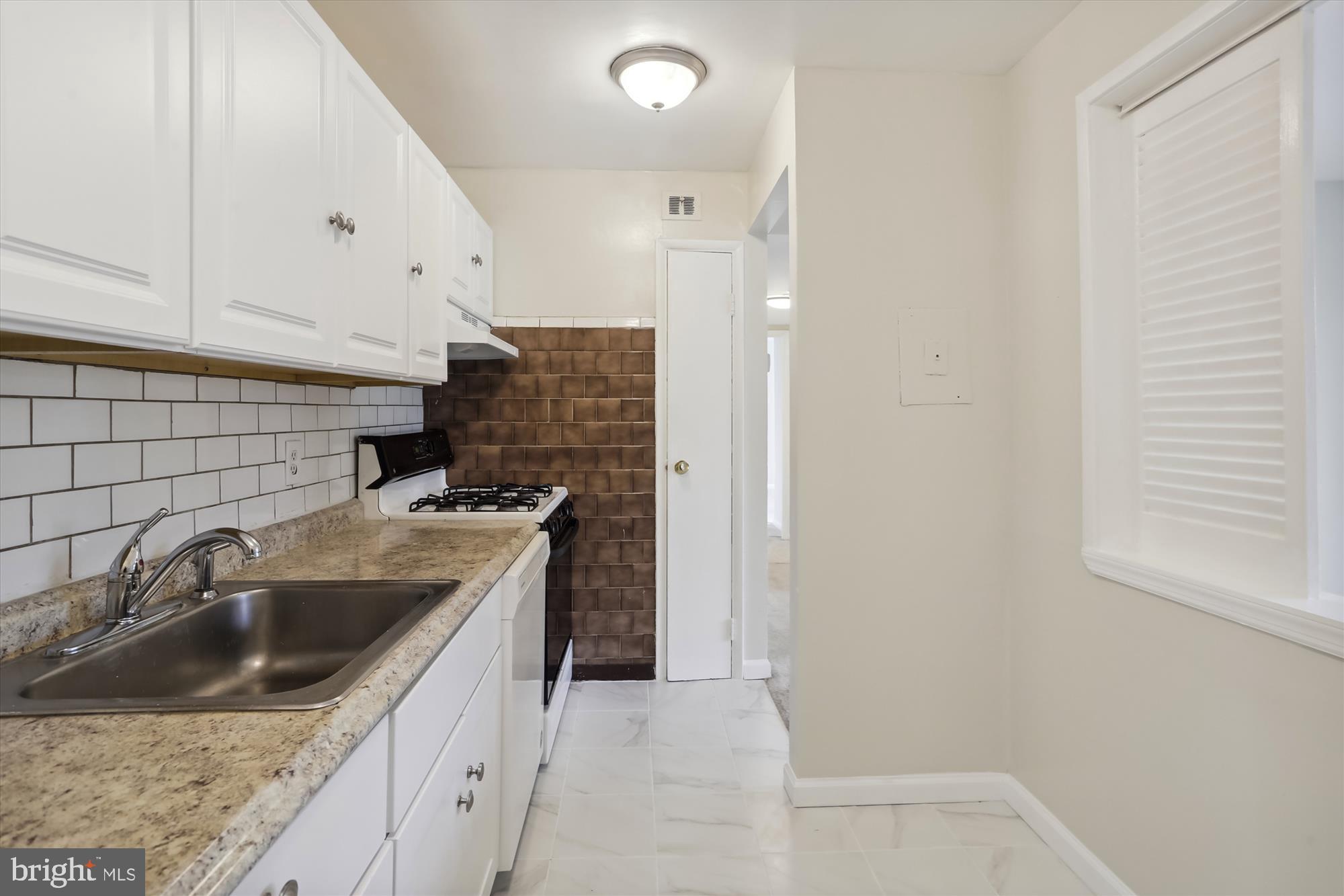 FAIRWAY - Residential