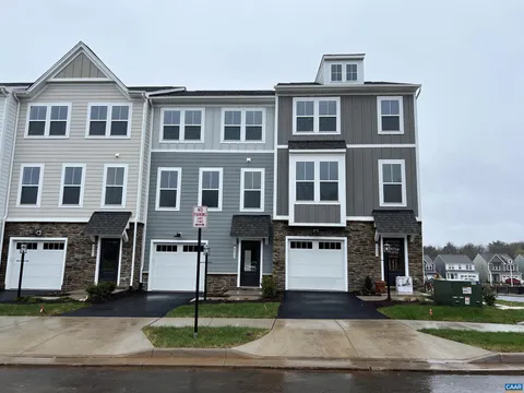 6033 McComb St, Crozet, VA MLS: 661520