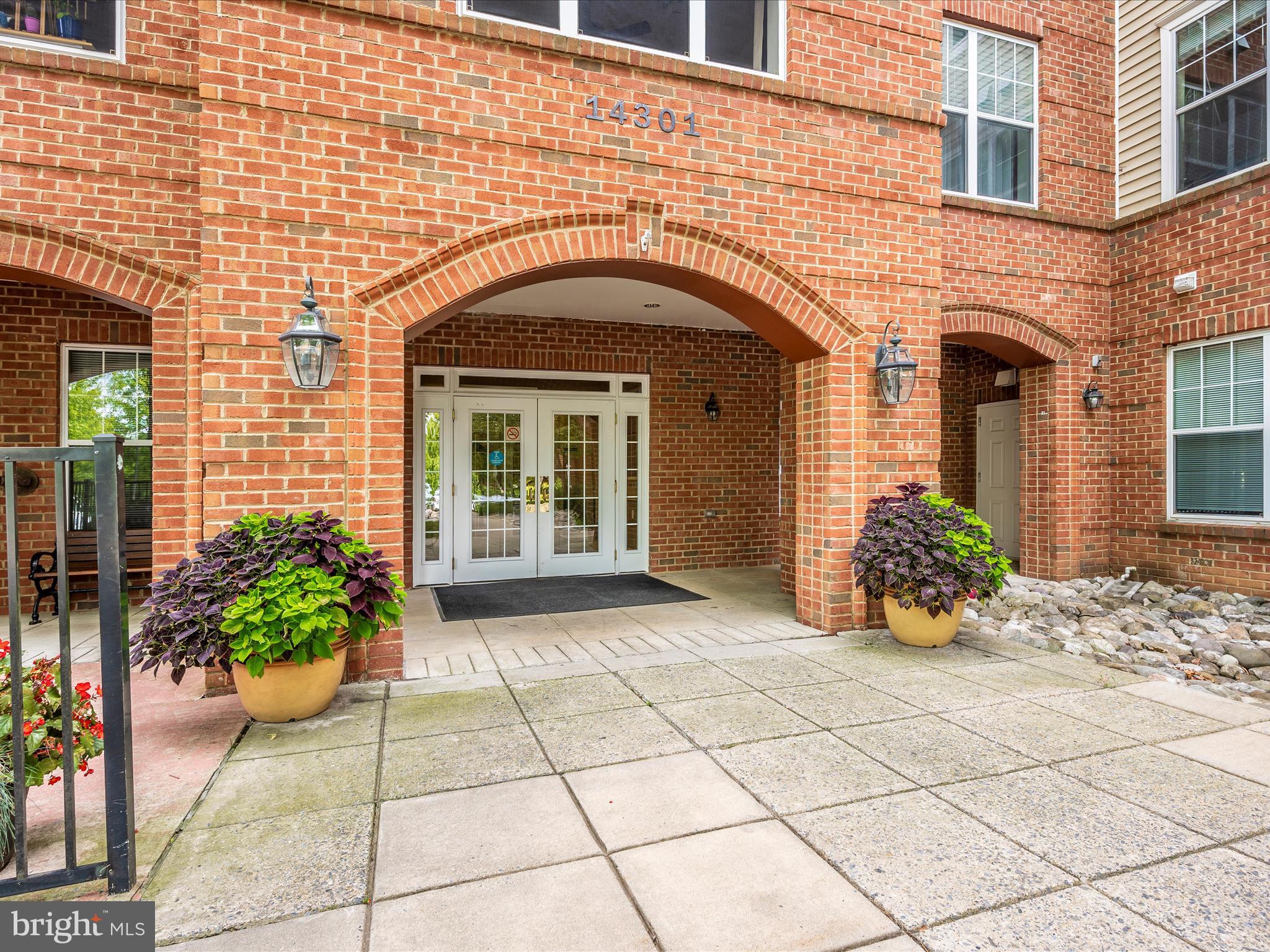 KINGS OVERLOOK - Residential