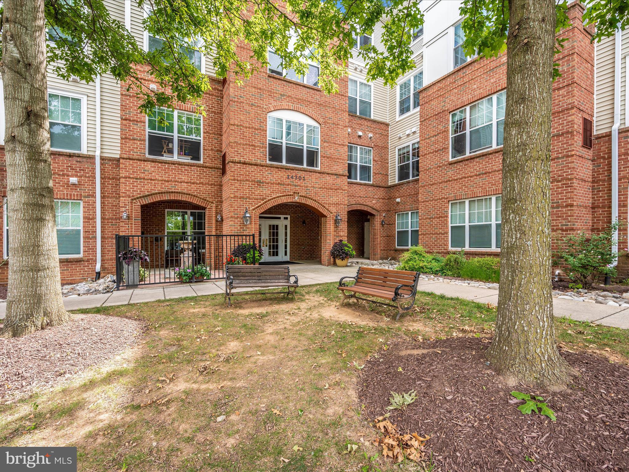 KINGS OVERLOOK - Residential