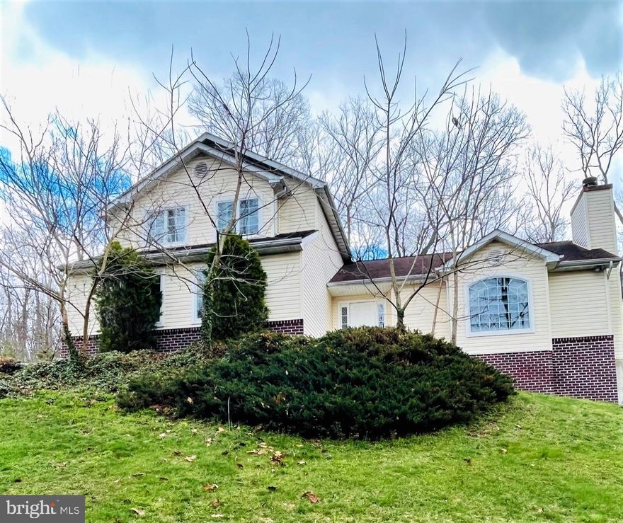 Custom Built Home Ready For New Owners !!  One owner  - Immaculate Keept  - Private settings with just over 2 acres - Spacious rooms,  Master suite w/large walk-in closet - dinning Room - Large family rooms - fully finished basement with lots of storage and even room to make another bedroom or and office. This home has a lot to offer so make your appointment today and see for yourself!!
Please call listing agent with any questions.